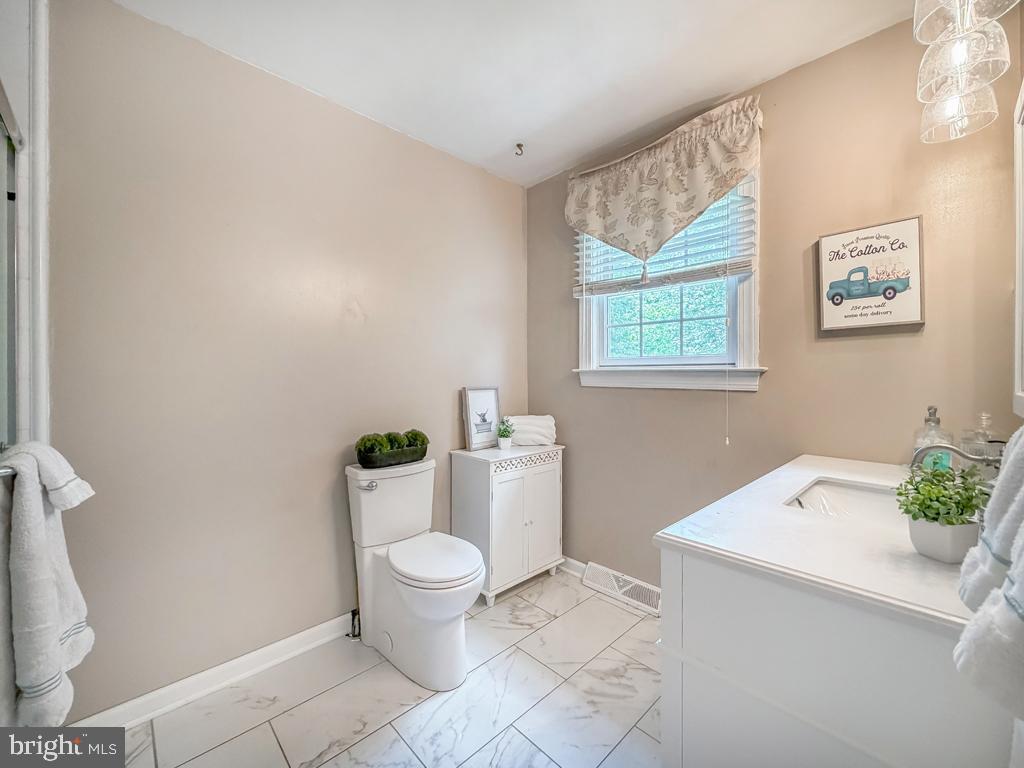 OXFORD GLEN - Residential