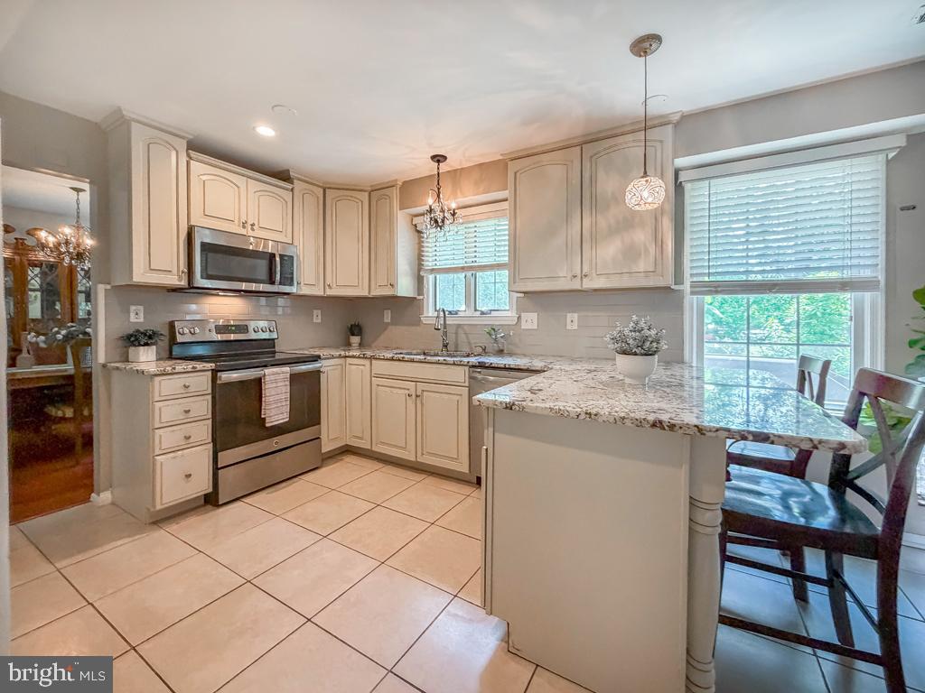 OXFORD GLEN - Residential