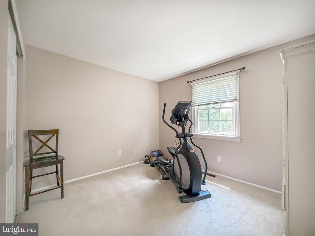 OXFORD GLEN - Residential