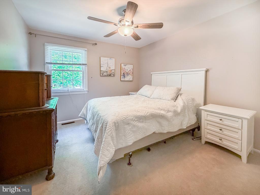 OXFORD GLEN - Residential