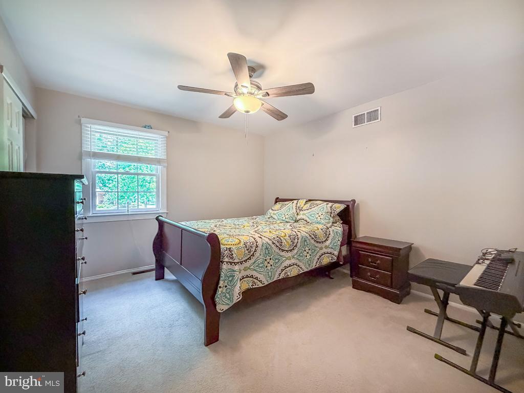 OXFORD GLEN - Residential