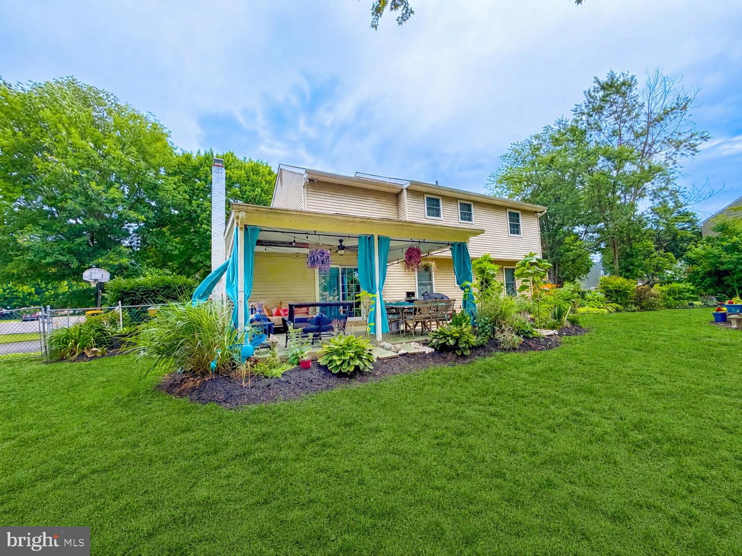 OXFORD GLEN - Residential