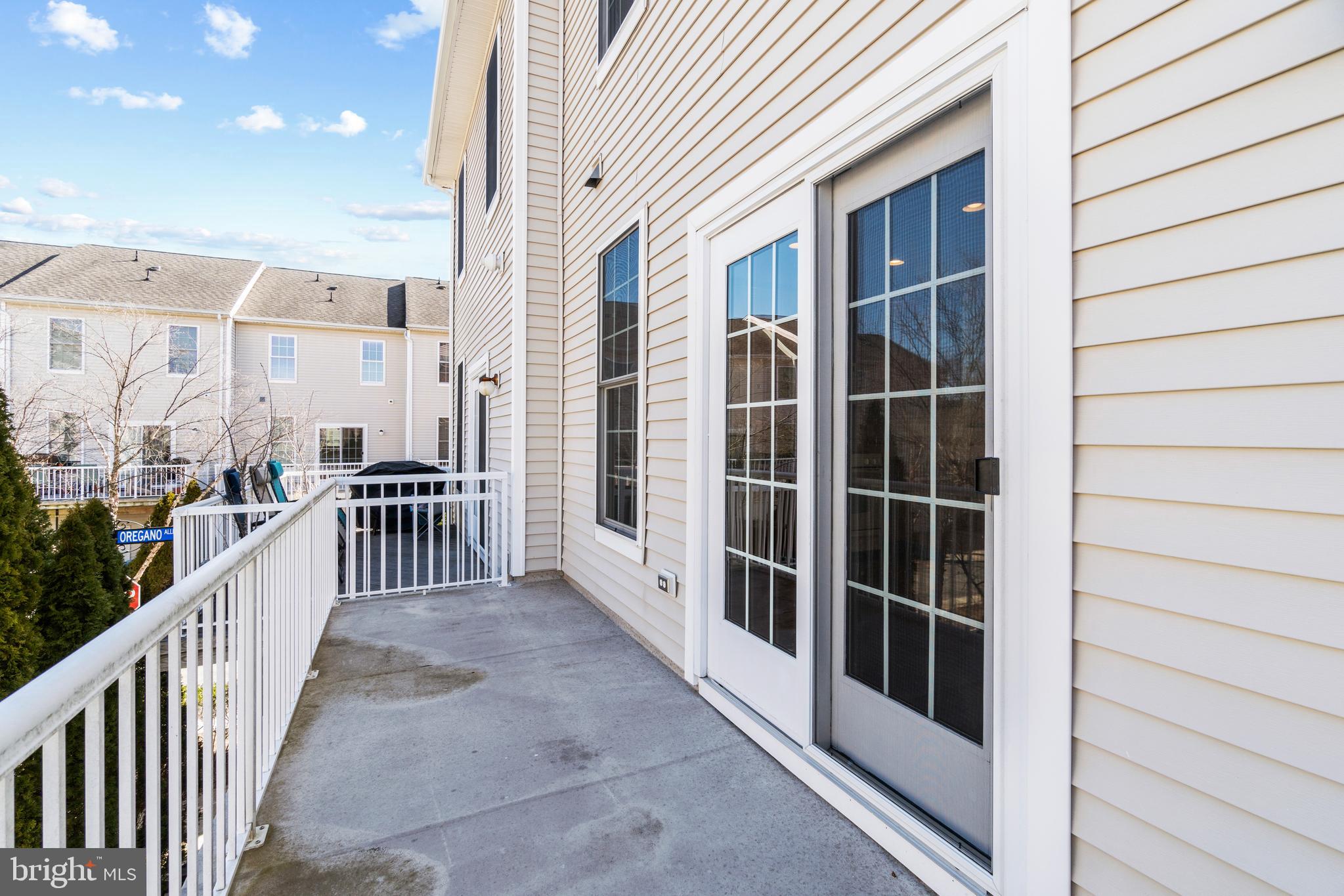 AMBERLEA AT LOUDOUN VALLEY - Residential Lease