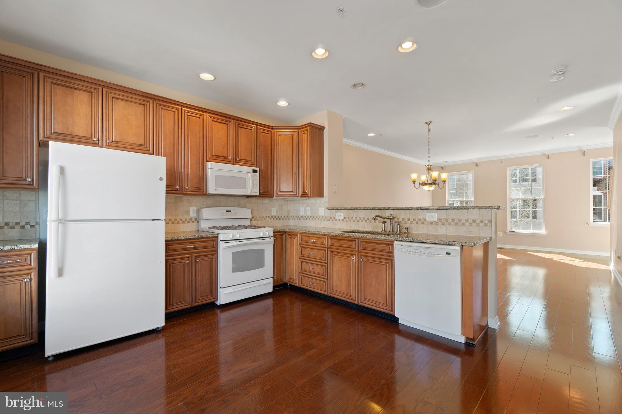 AMBERLEA AT LOUDOUN VALLEY - Residential Lease