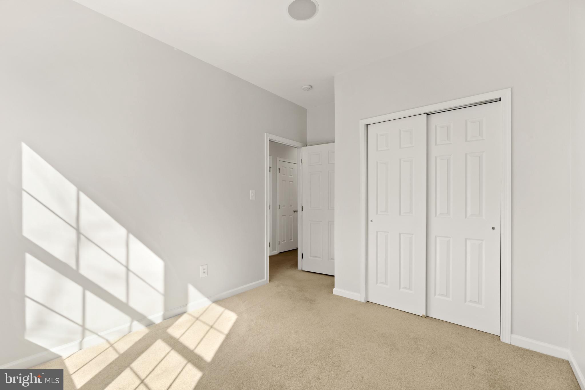AMBERLEA AT LOUDOUN VALLEY - Residential Lease