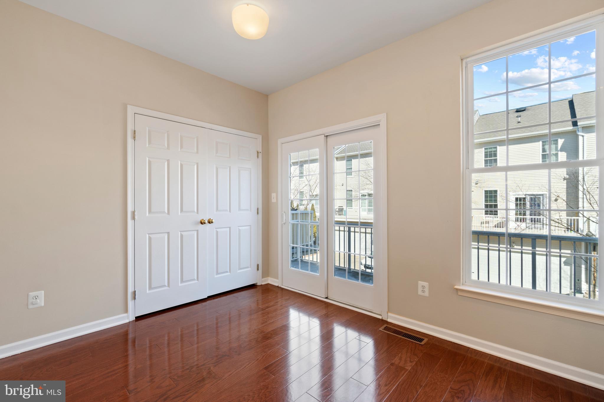 AMBERLEA AT LOUDOUN VALLEY - Residential Lease