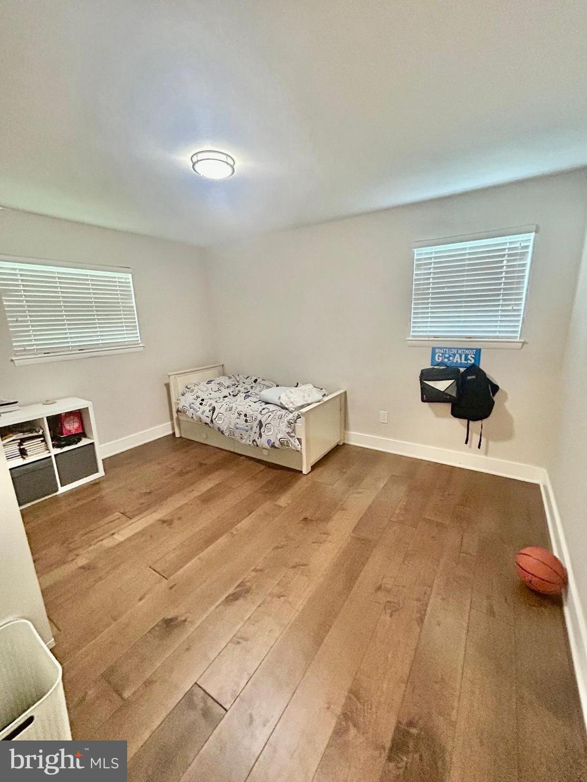 MONTROSE - Residential
