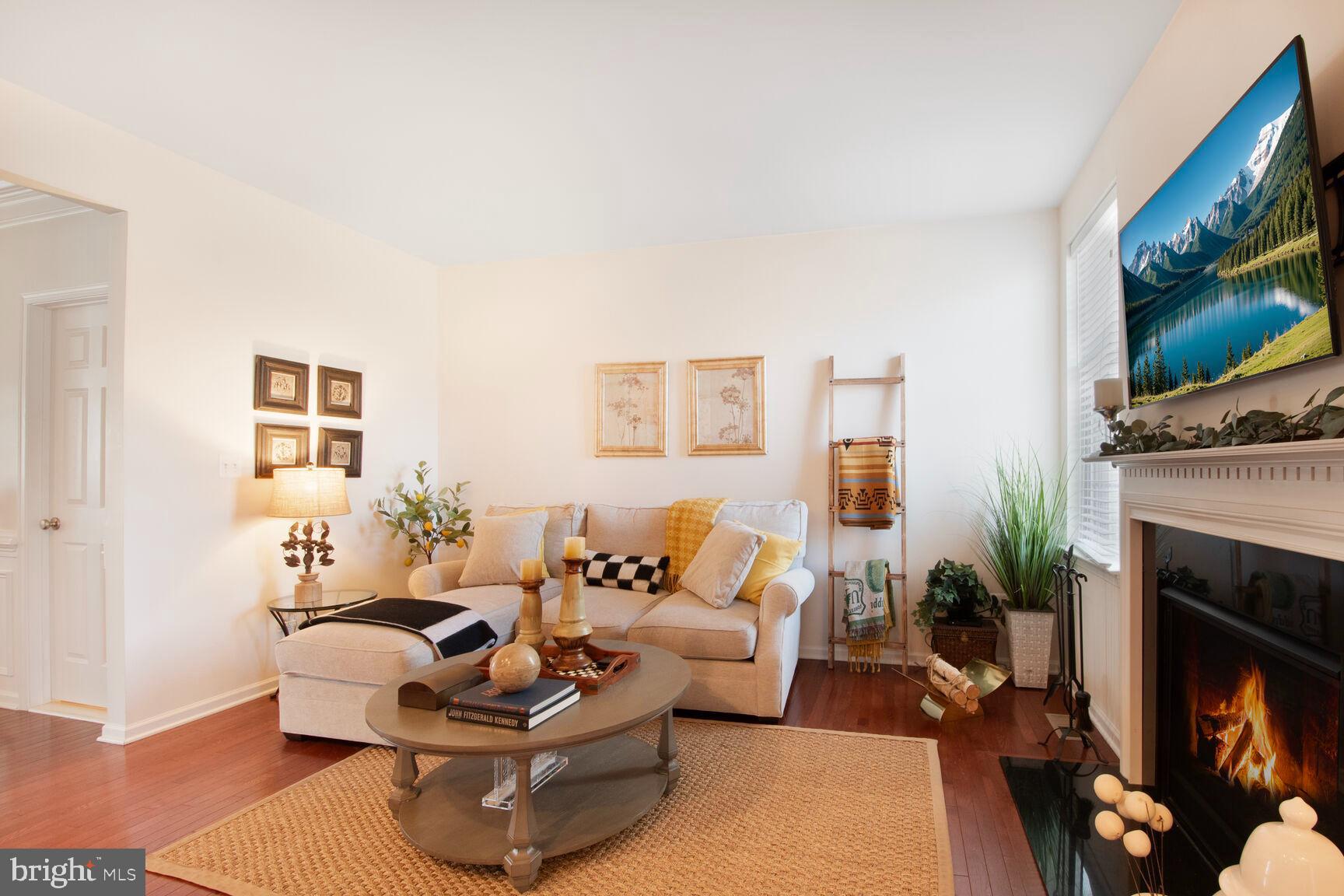 SOUTH RIDING - Residential