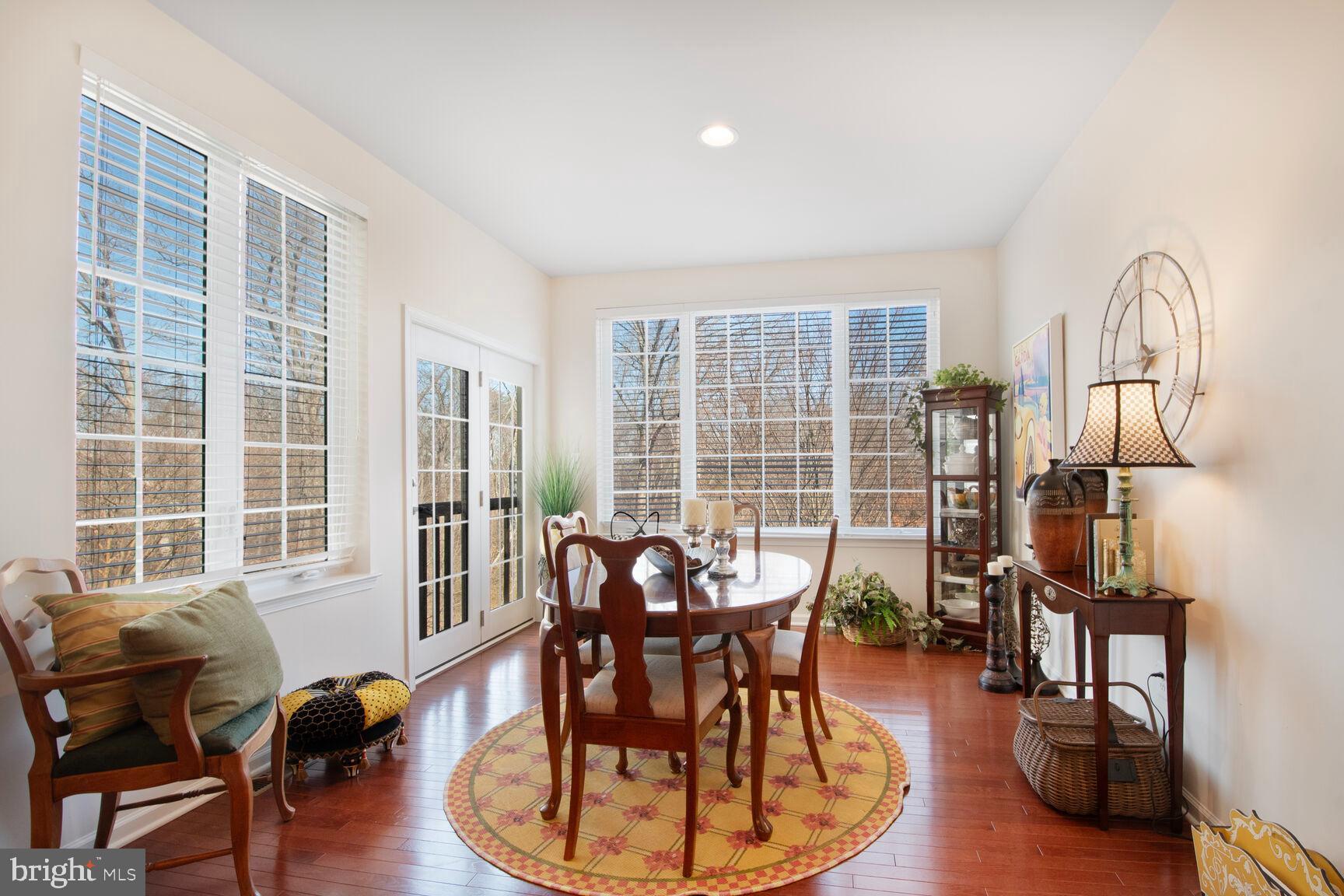 SOUTH RIDING - Residential