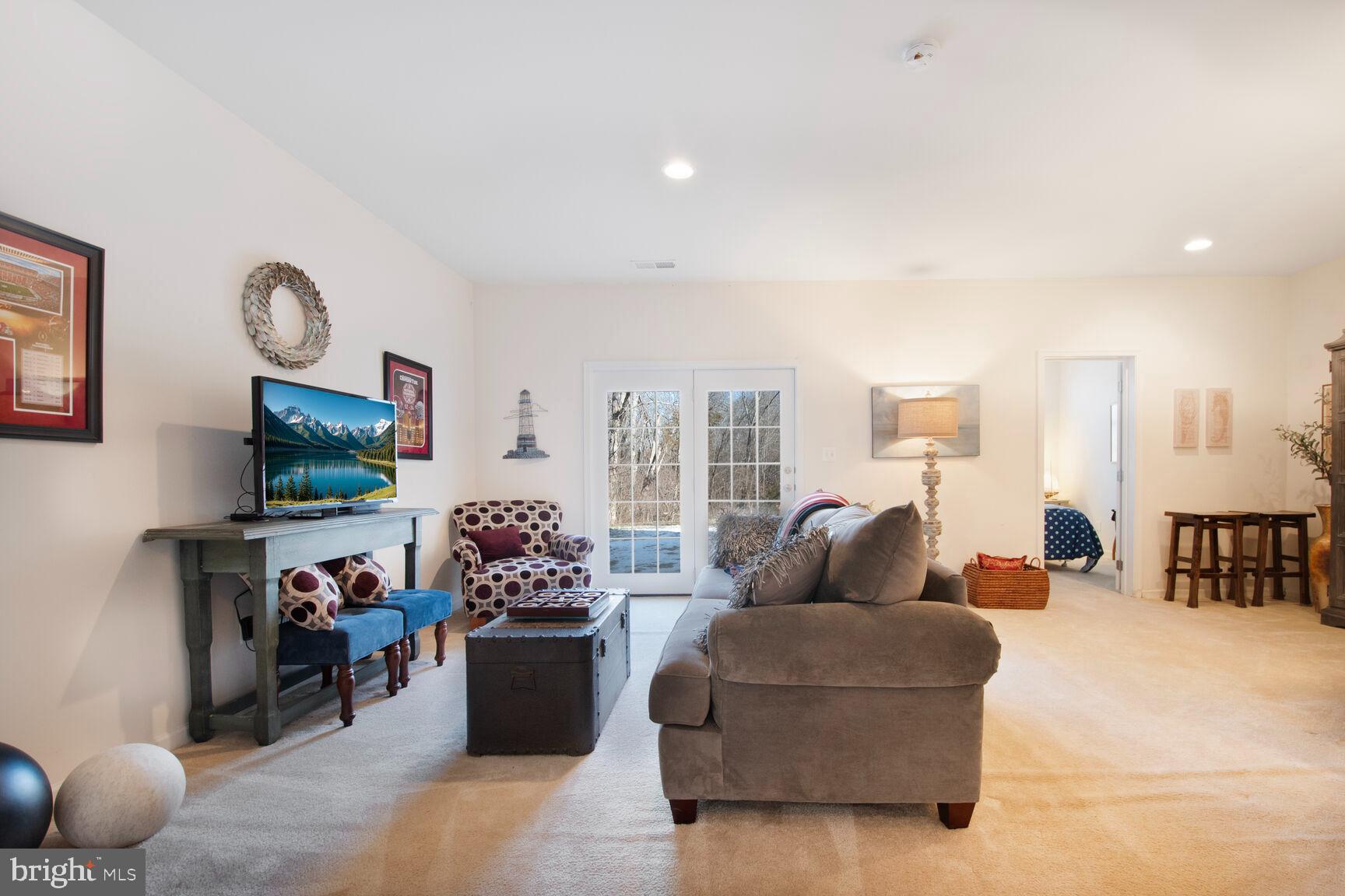 SOUTH RIDING - Residential