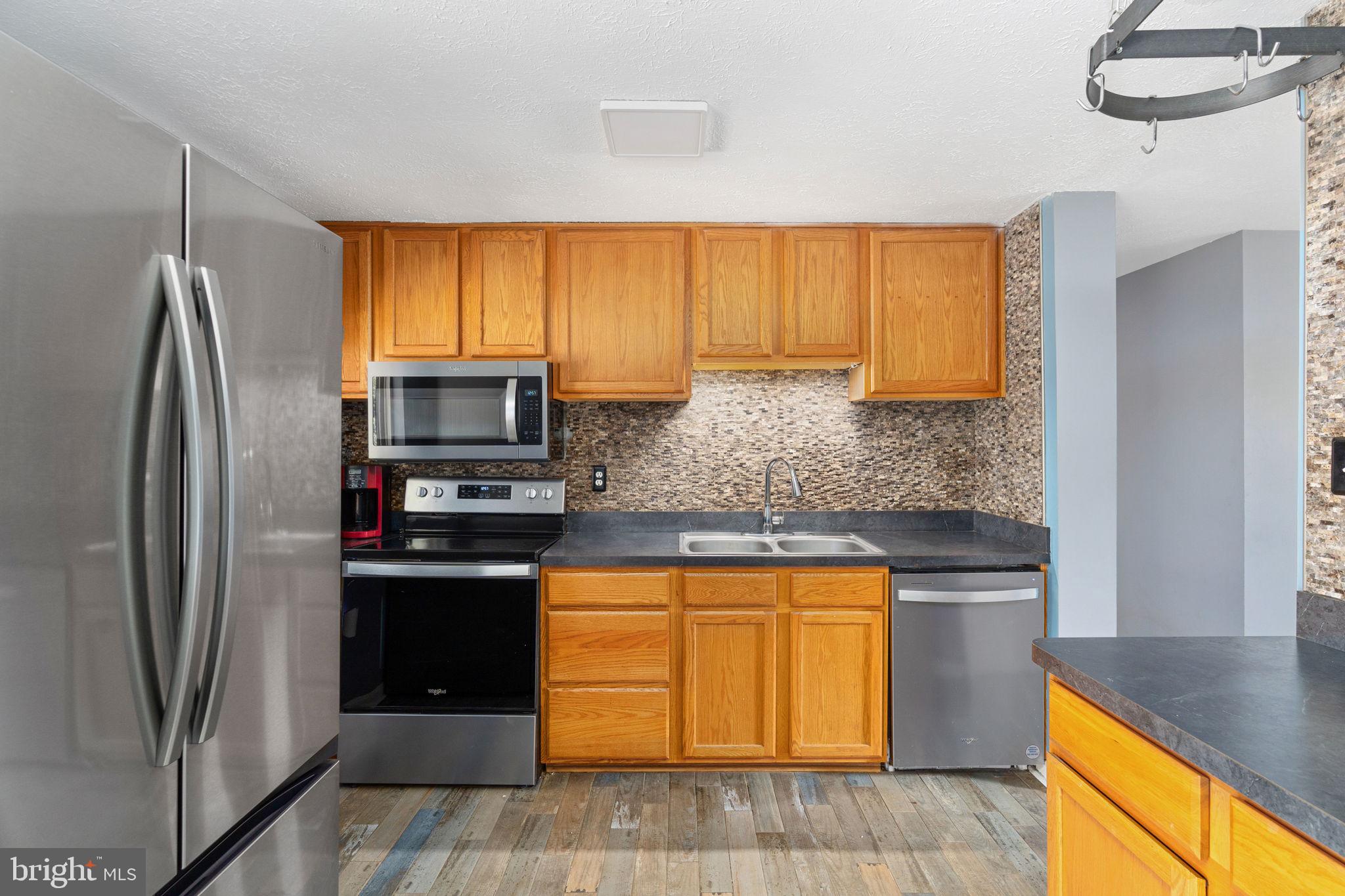 LAKE ARROWHEAD - Residential