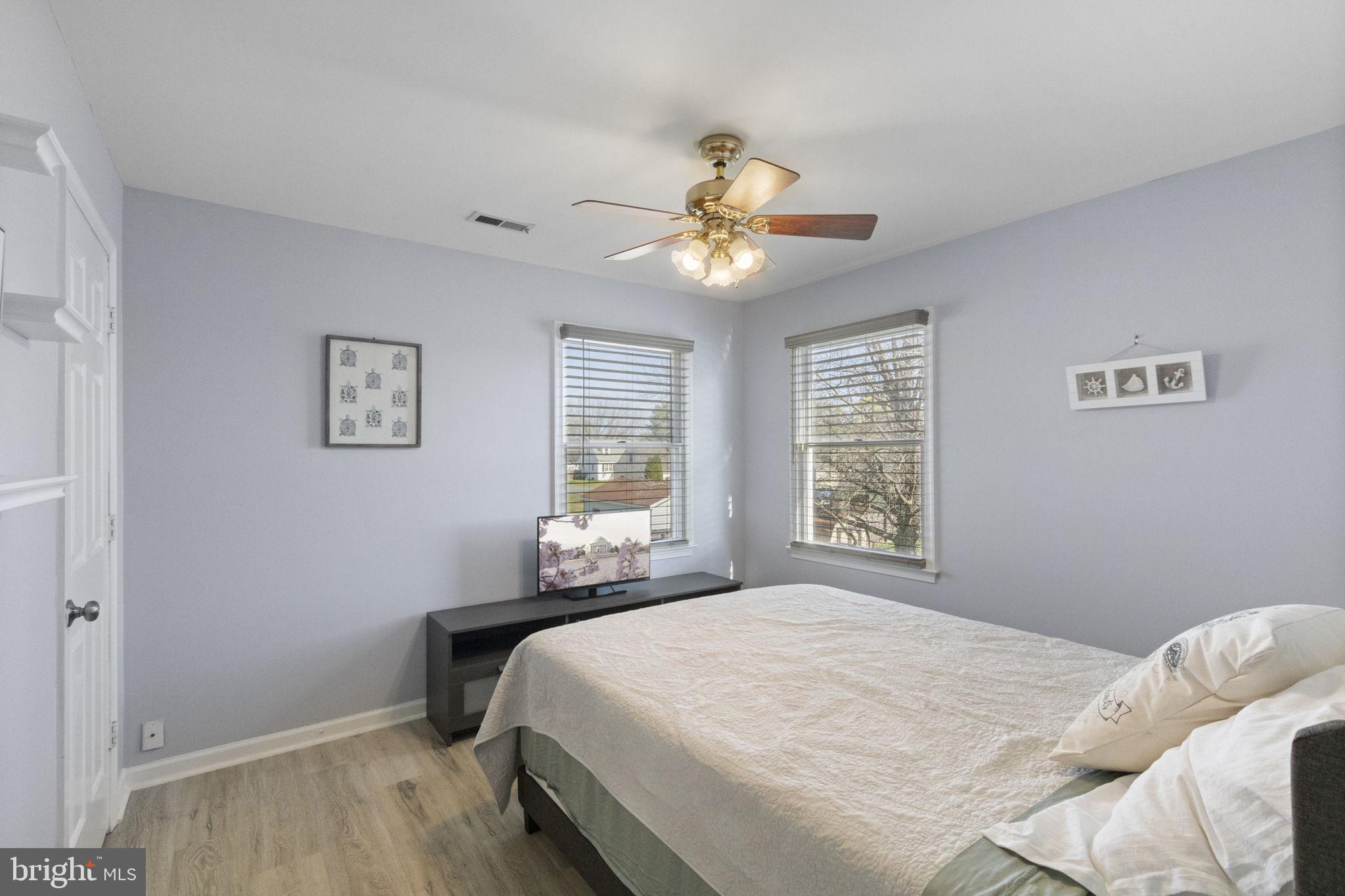 MEADOWBROOK - Residential