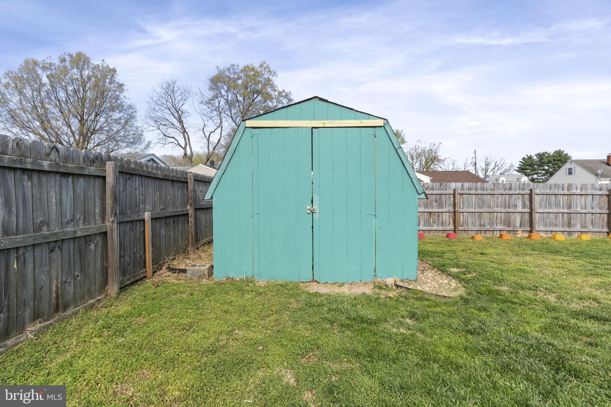 MEADOWBROOK - Residential