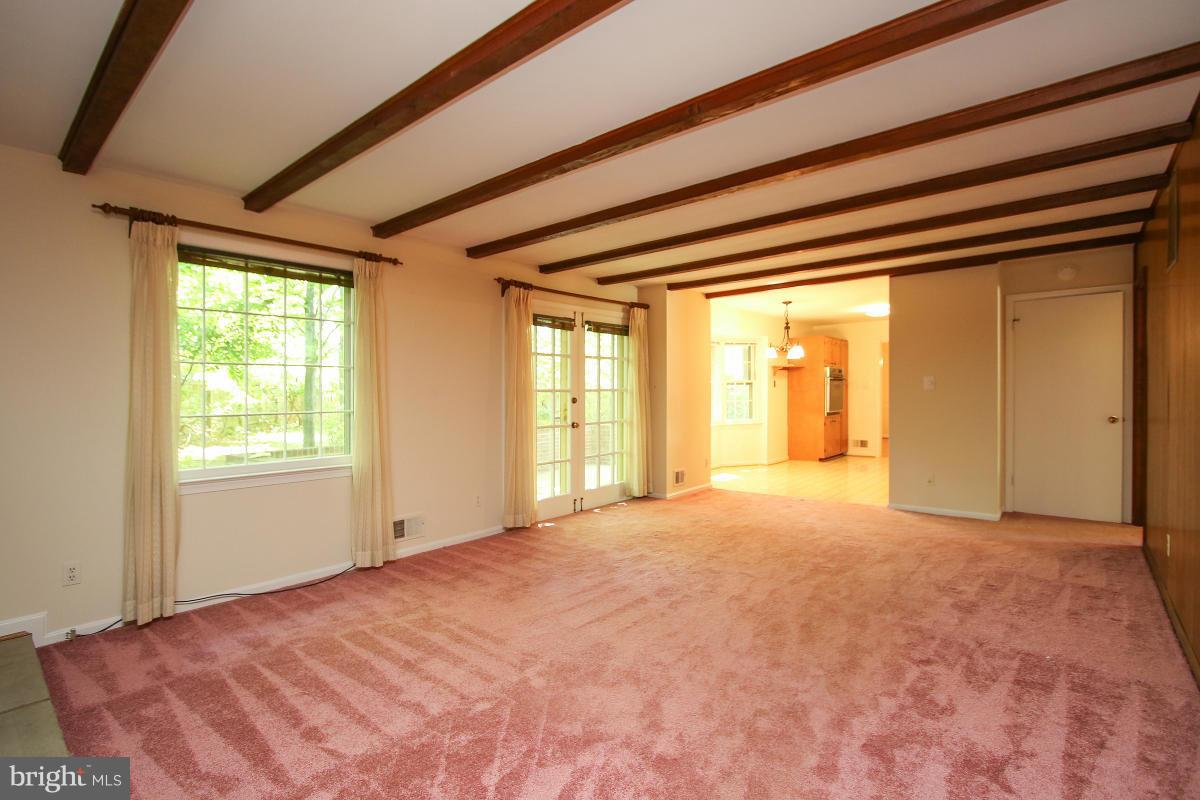 WOODLEY GARDENS - Residential