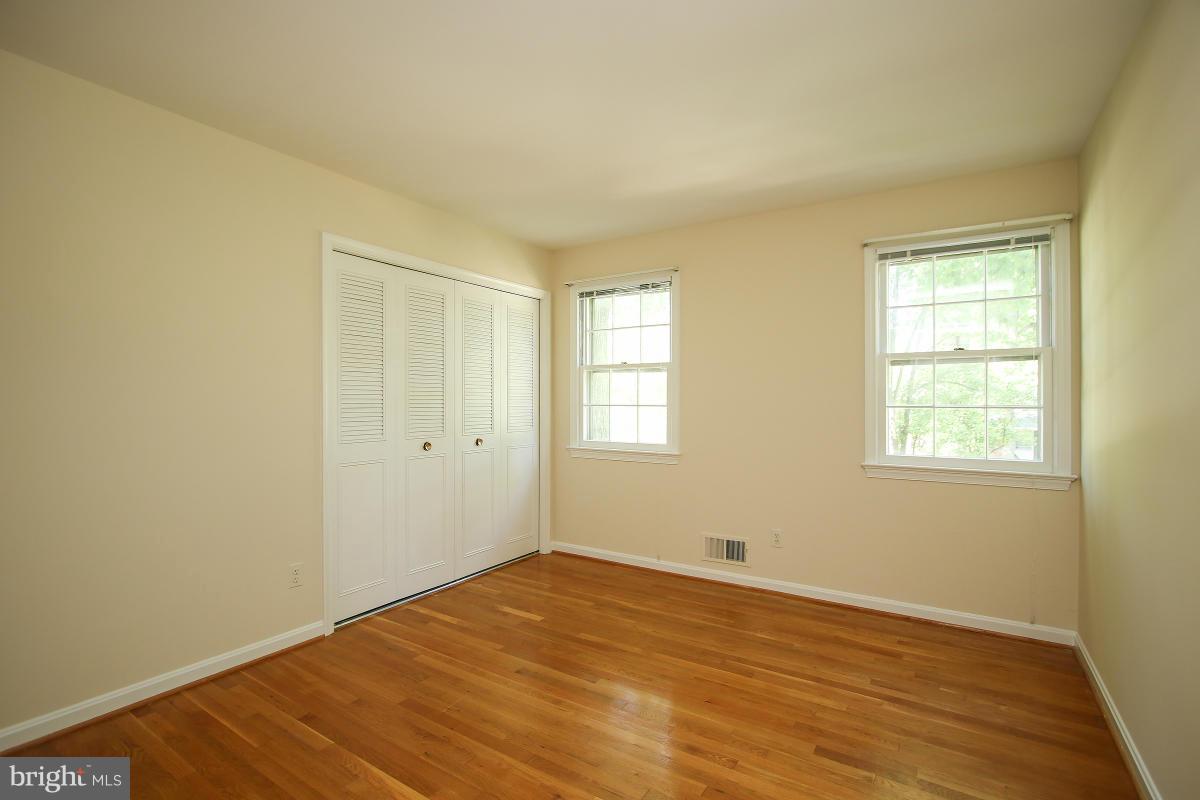 WOODLEY GARDENS - Residential