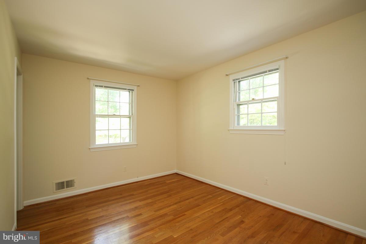 WOODLEY GARDENS - Residential