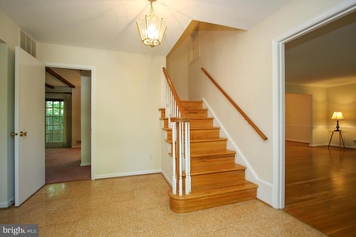 WOODLEY GARDENS - Residential