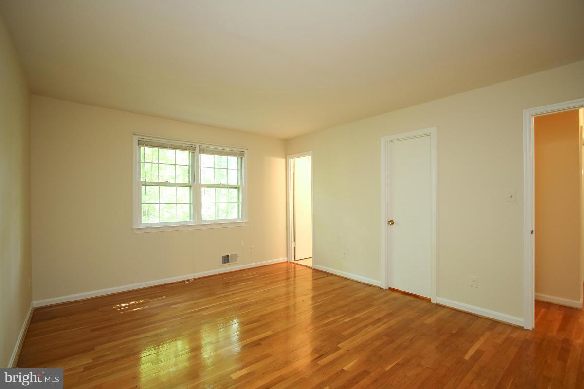 WOODLEY GARDENS - Residential