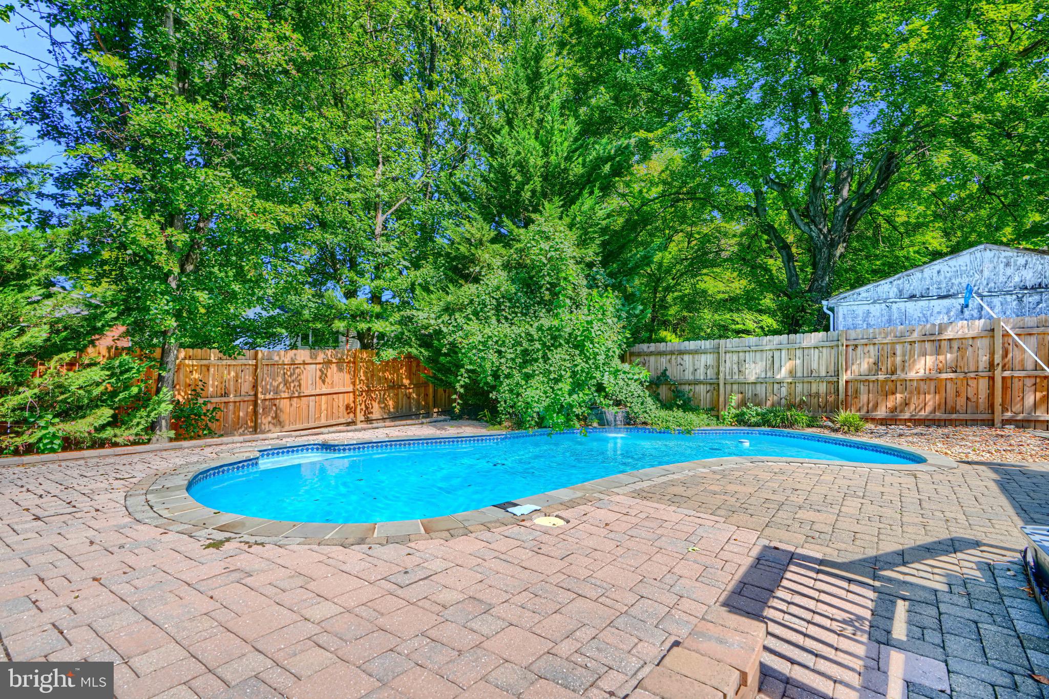 NORTHWEST BRANCH ESTATES - Residential