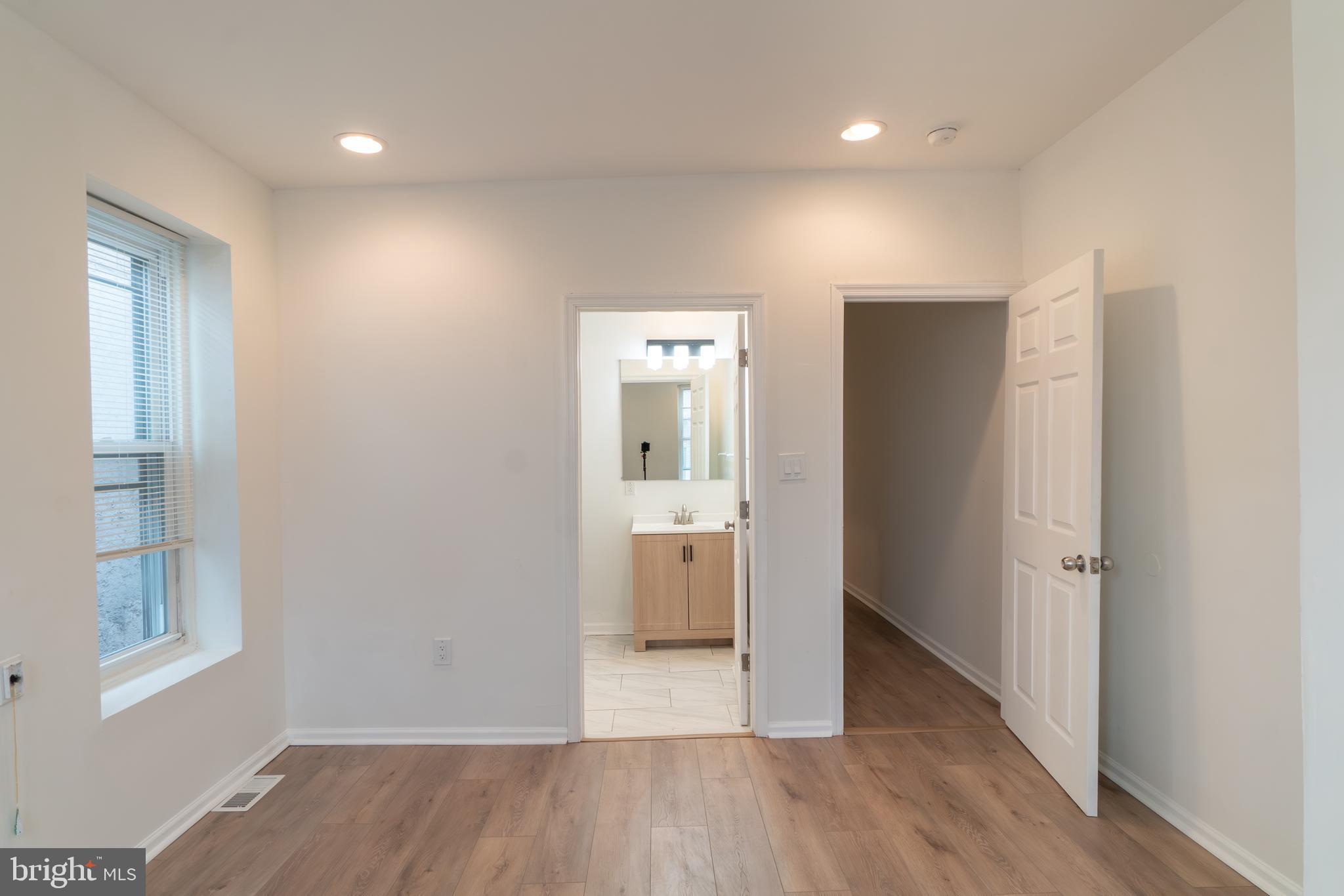 POINT BREEZE - Residential