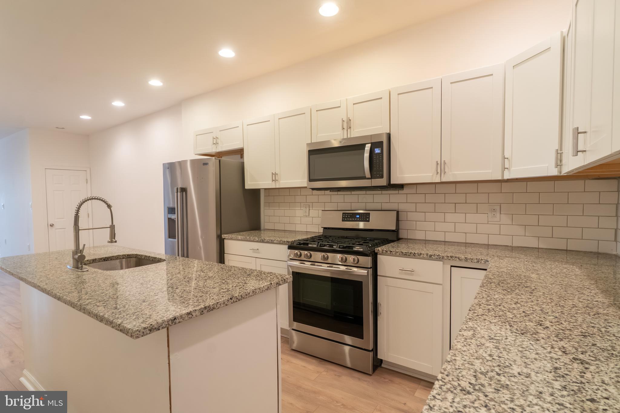 POINT BREEZE - Residential