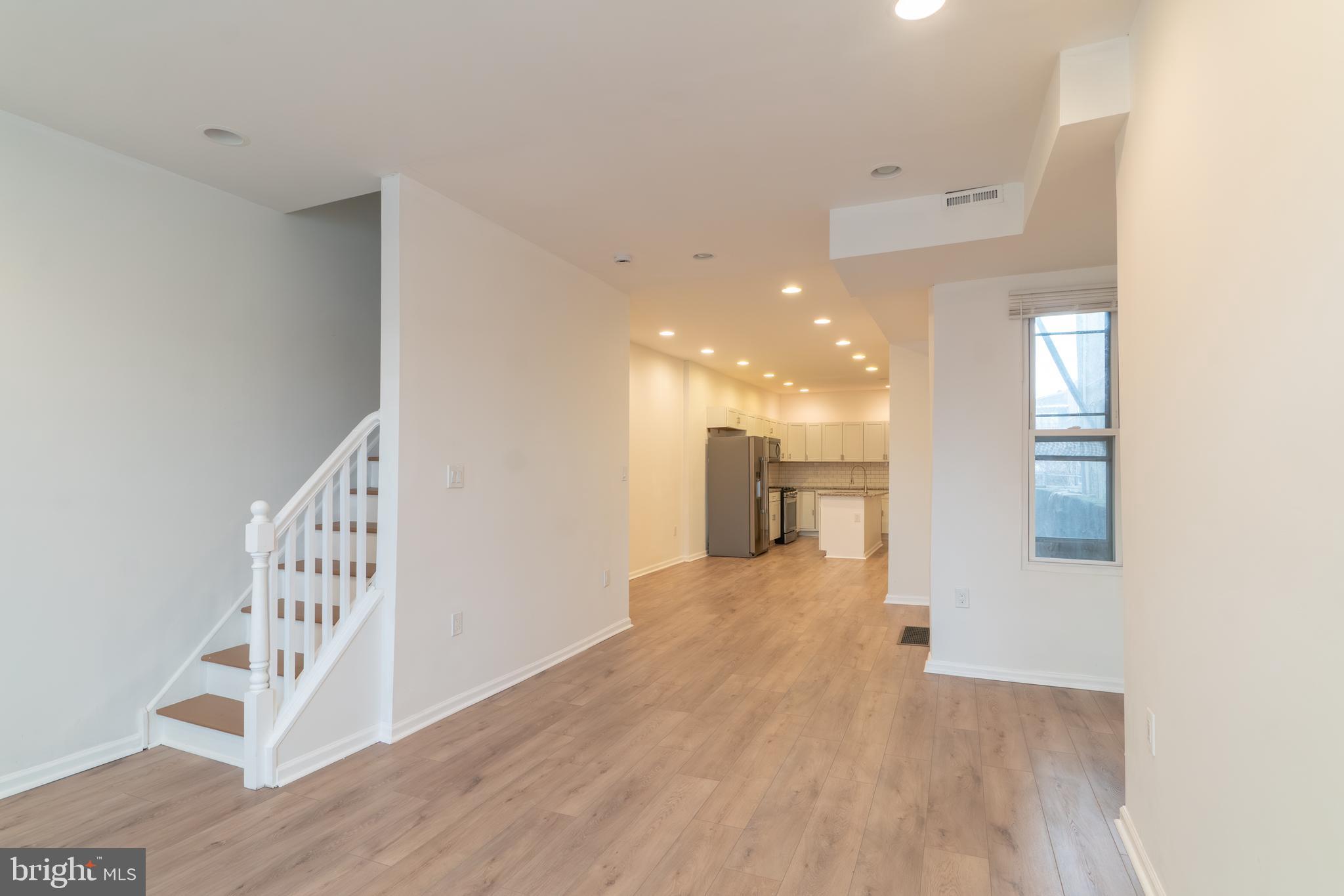 POINT BREEZE - Residential