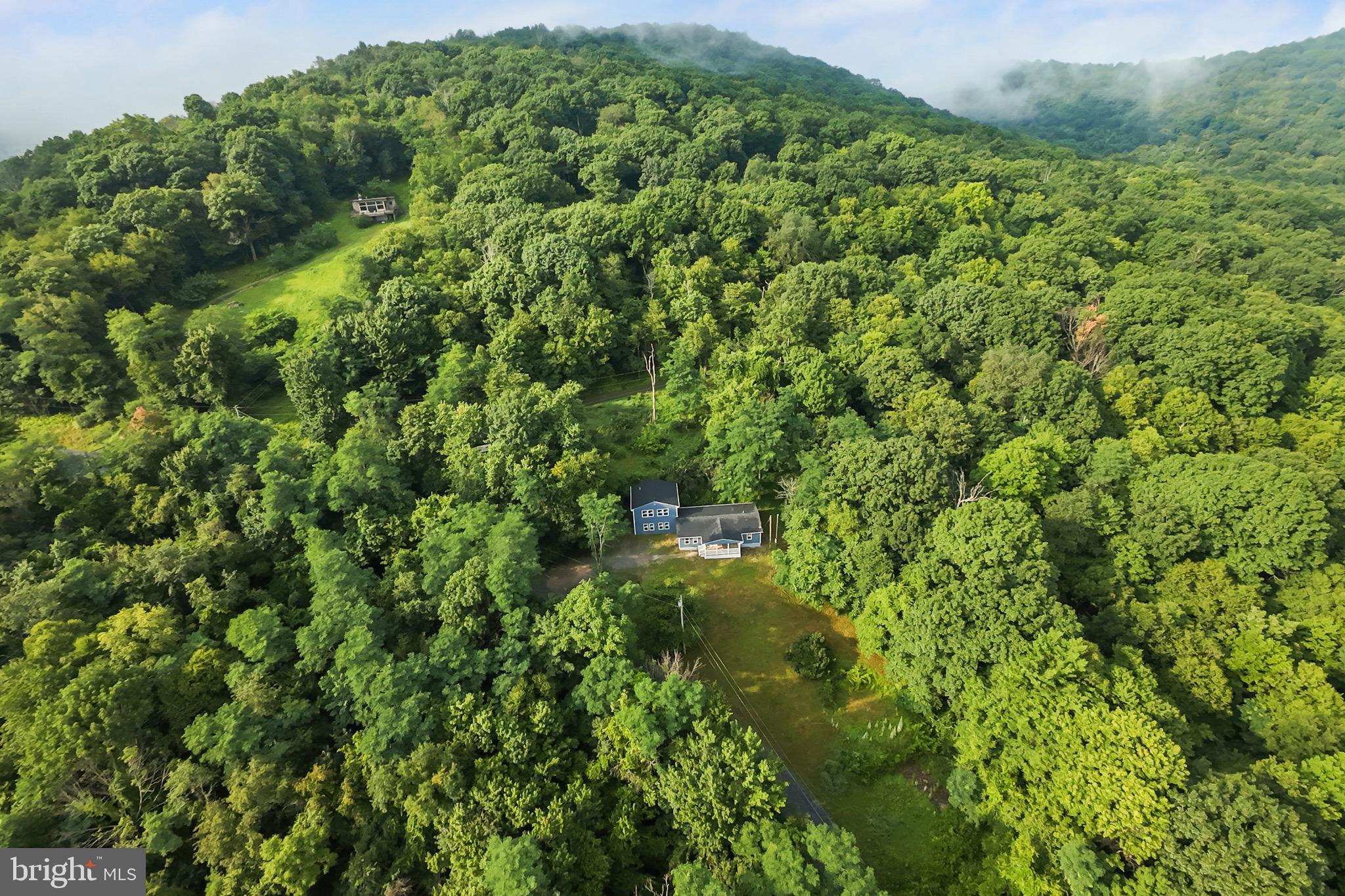 SKYLINE LAKES - Residential