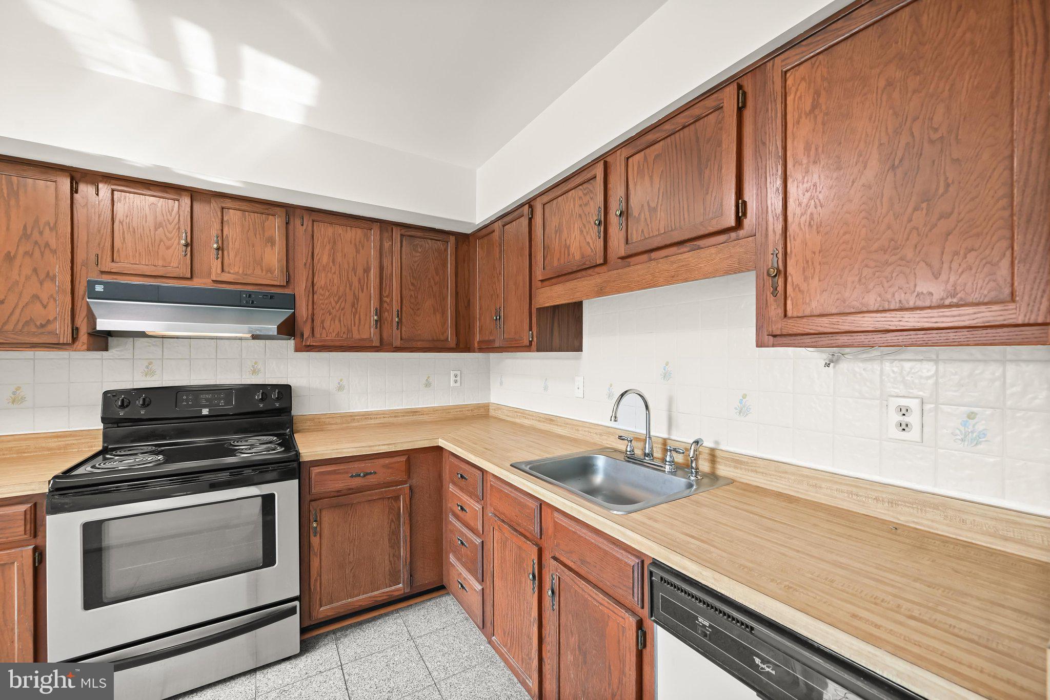 BROADFIELD AT WILTON FARM - Residential