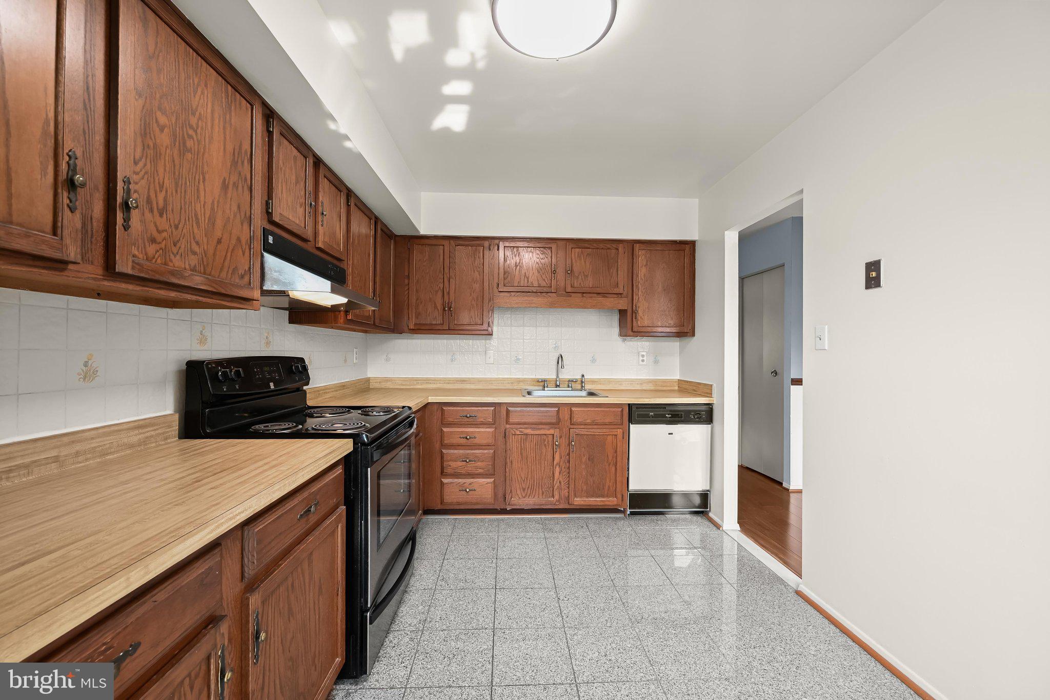 BROADFIELD AT WILTON FARM - Residential