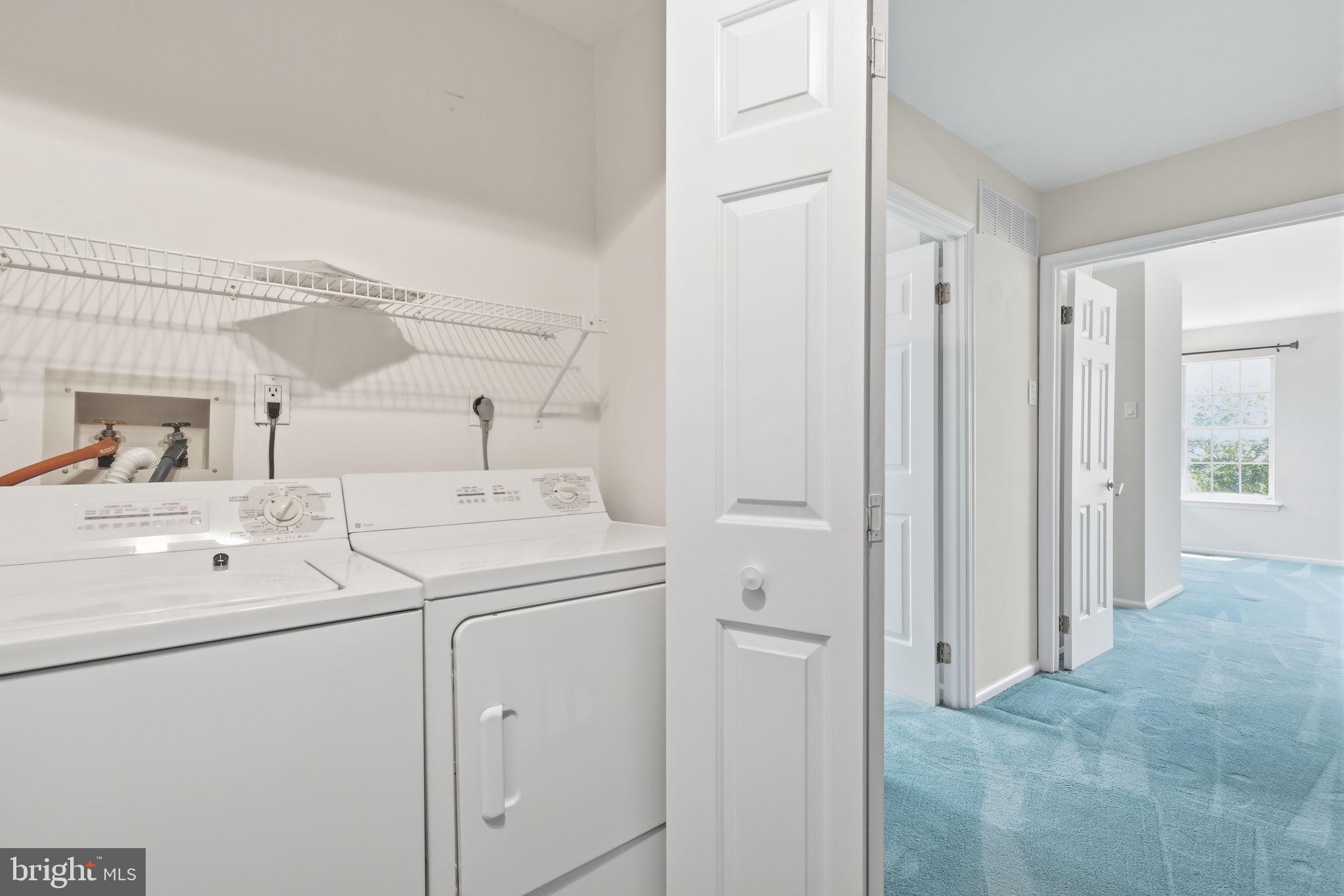 VILLAGE SHIRES - Residential