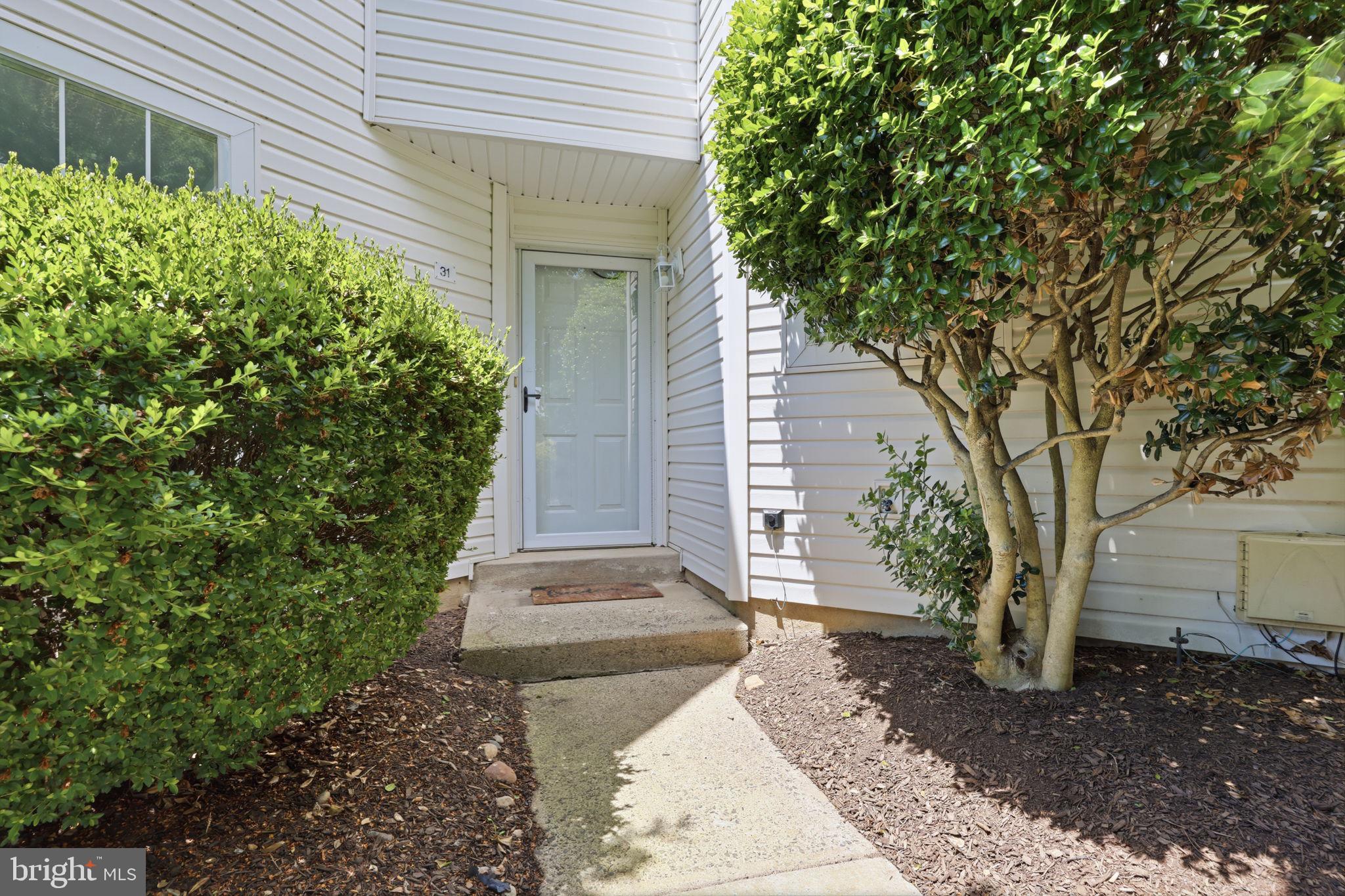 VILLAGE SHIRES - Residential