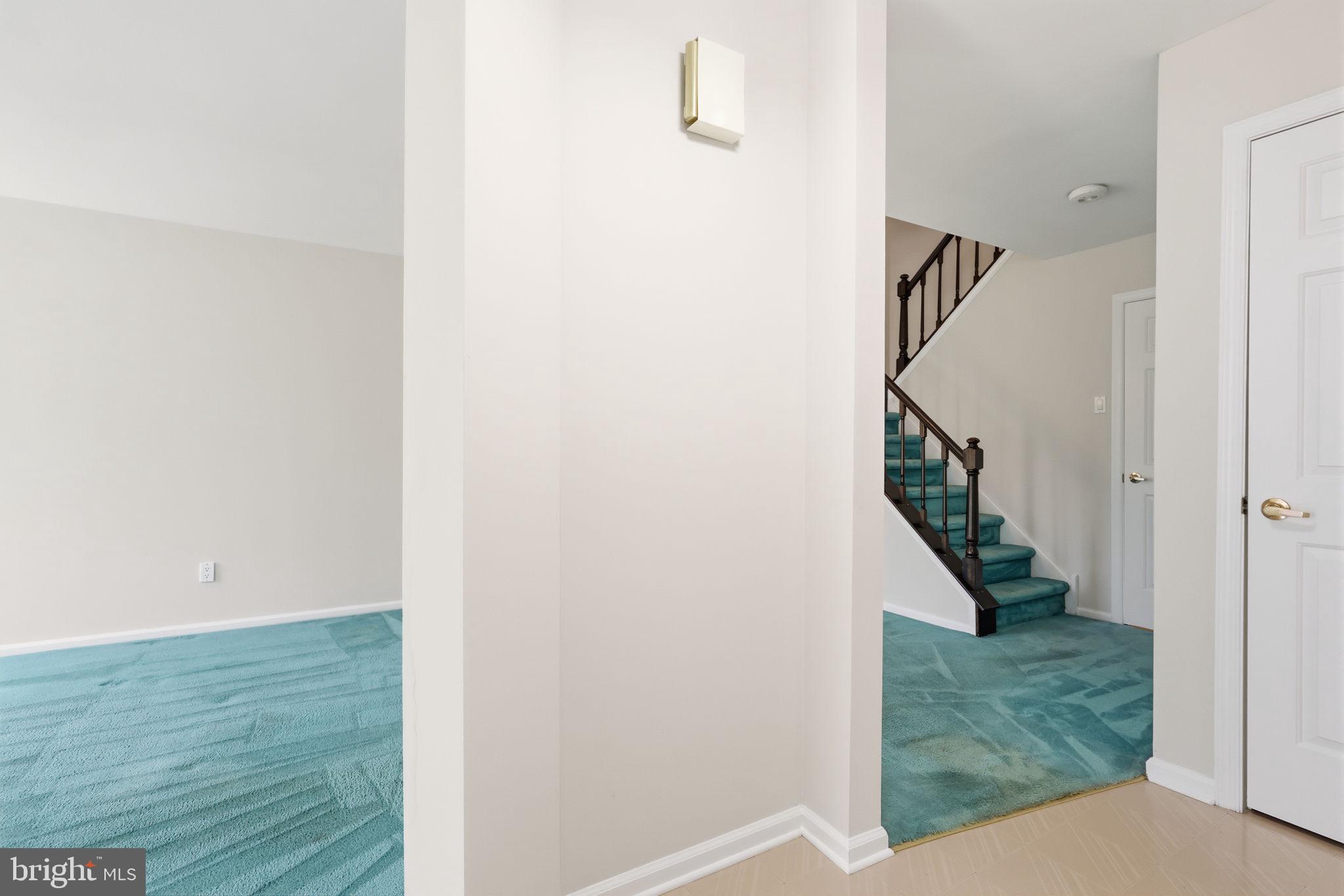 VILLAGE SHIRES - Residential