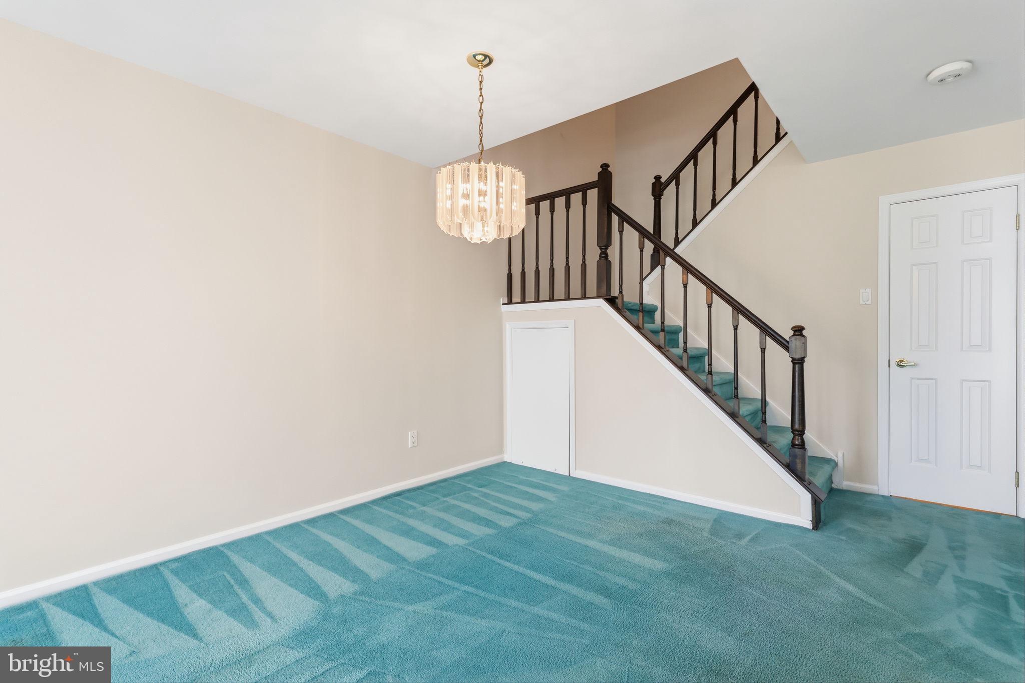 VILLAGE SHIRES - Residential