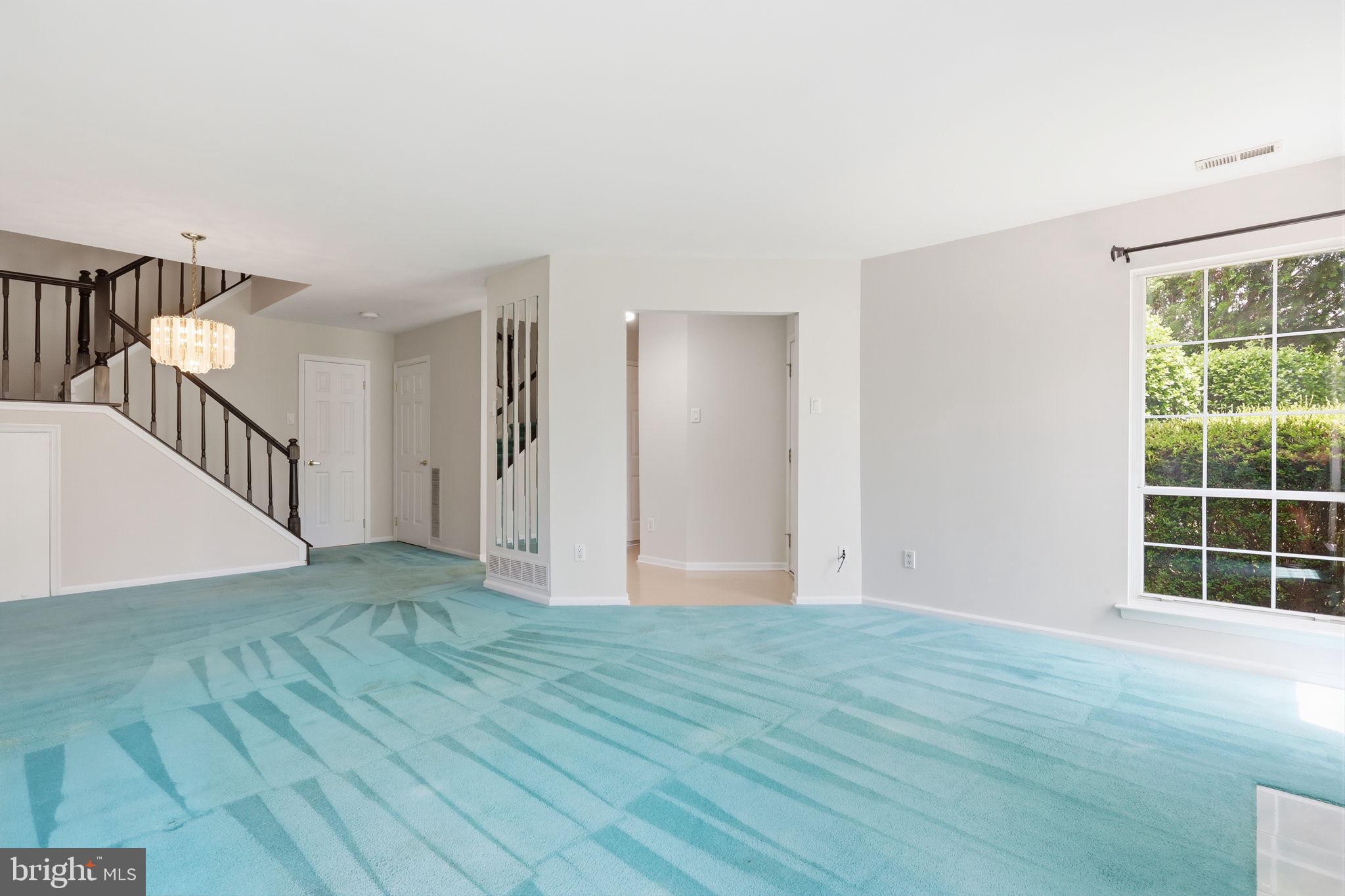 VILLAGE SHIRES - Residential