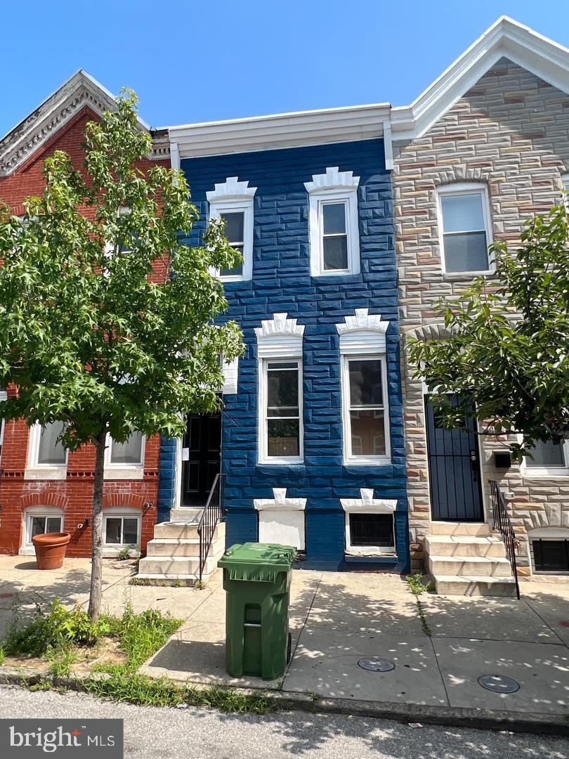 Wow, what an opportunity with major upside. The possibilities are endless here. Light renovations needed. Check the comps and make your offer.