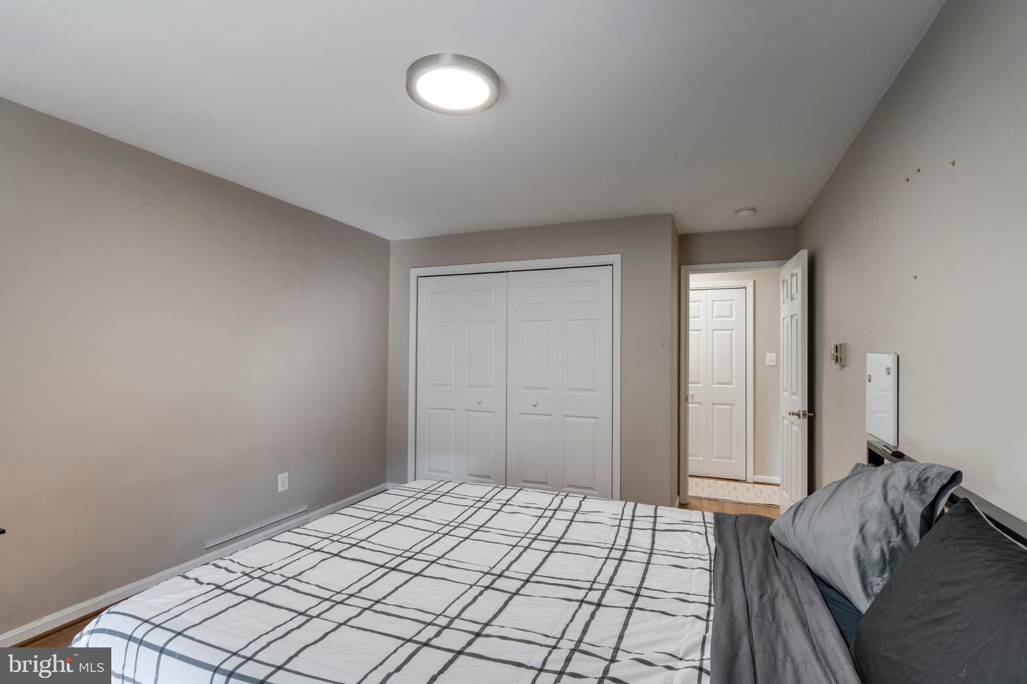 BAILEYS CROSSROADS - Residential