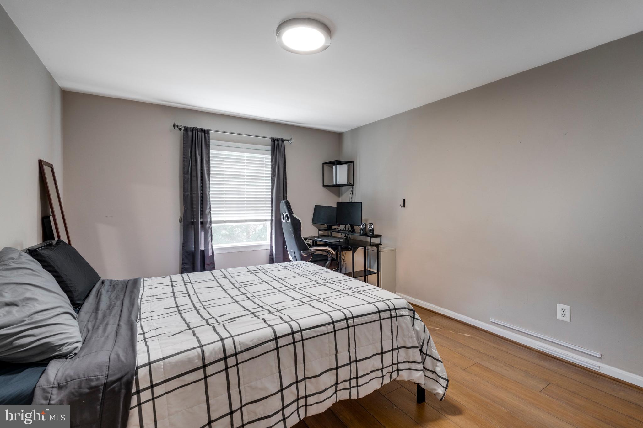 BAILEYS CROSSROADS - Residential