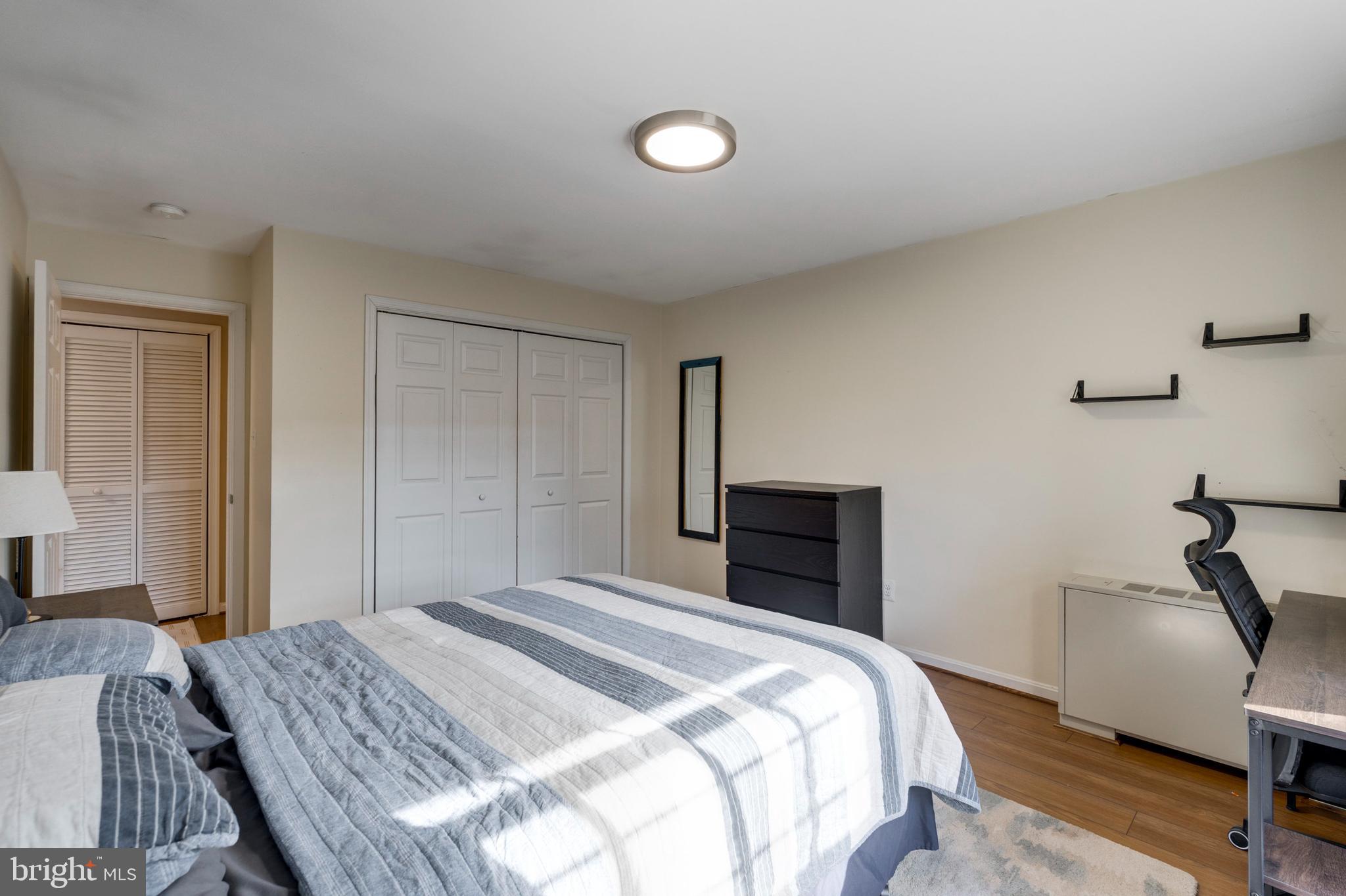 BAILEYS CROSSROADS - Residential