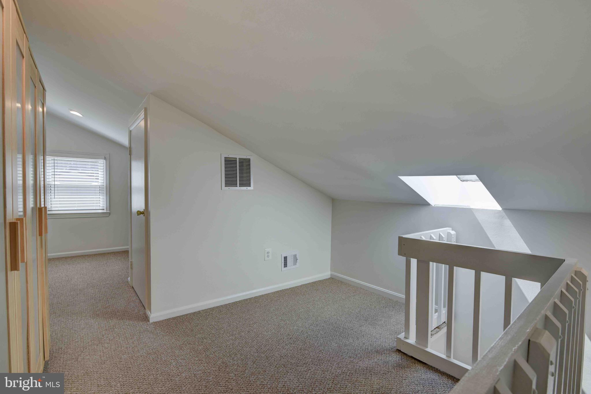 STAFFORD SQUARE - Residential Lease