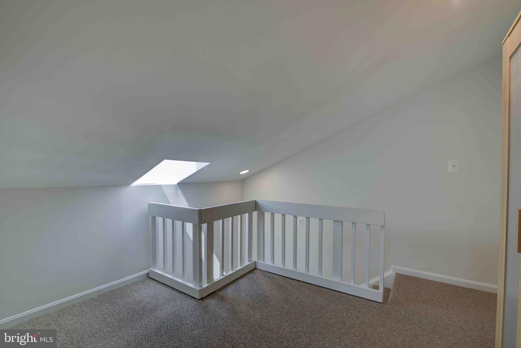 STAFFORD SQUARE - Residential Lease