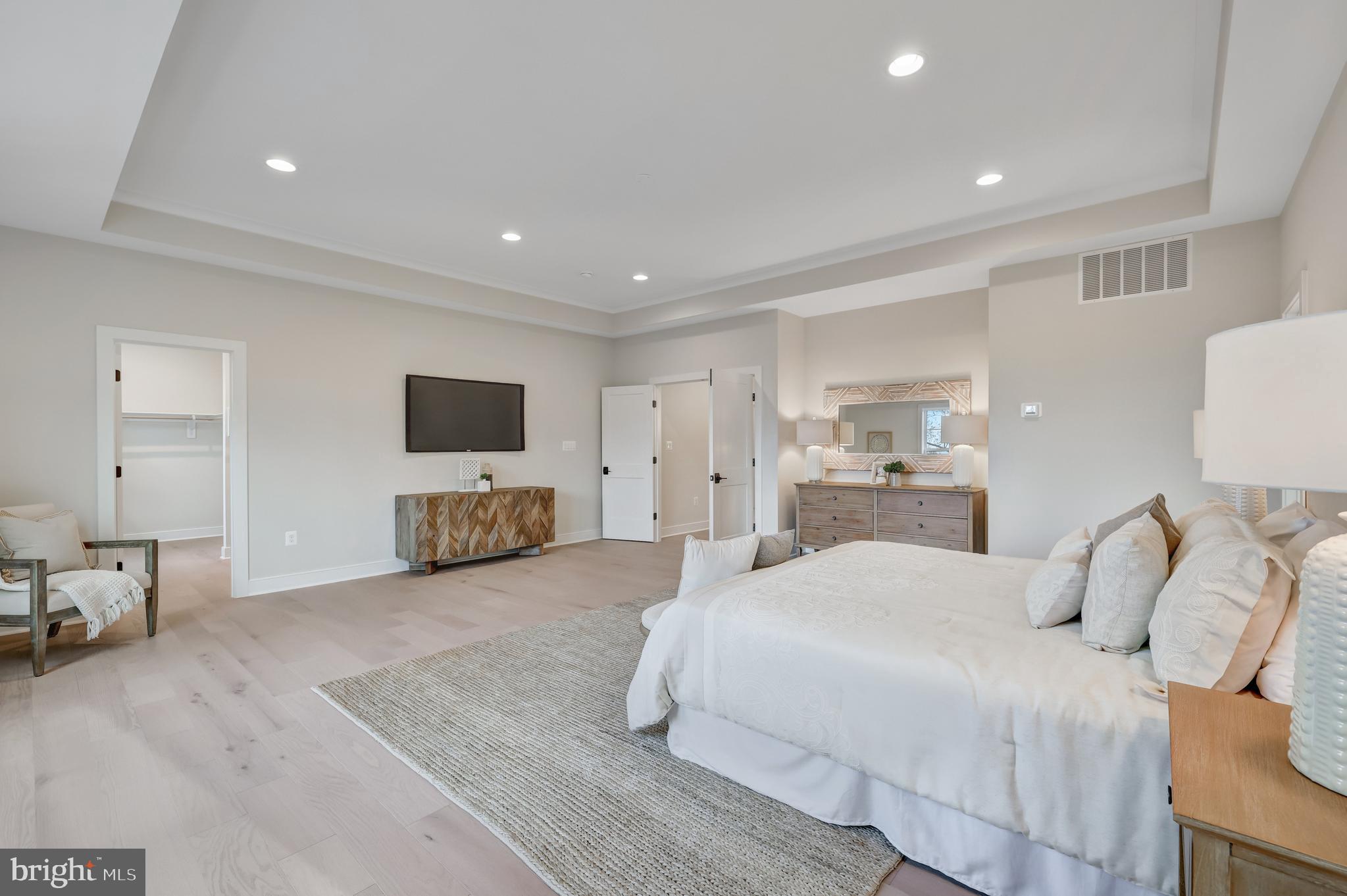 OAKWOOD - Residential
