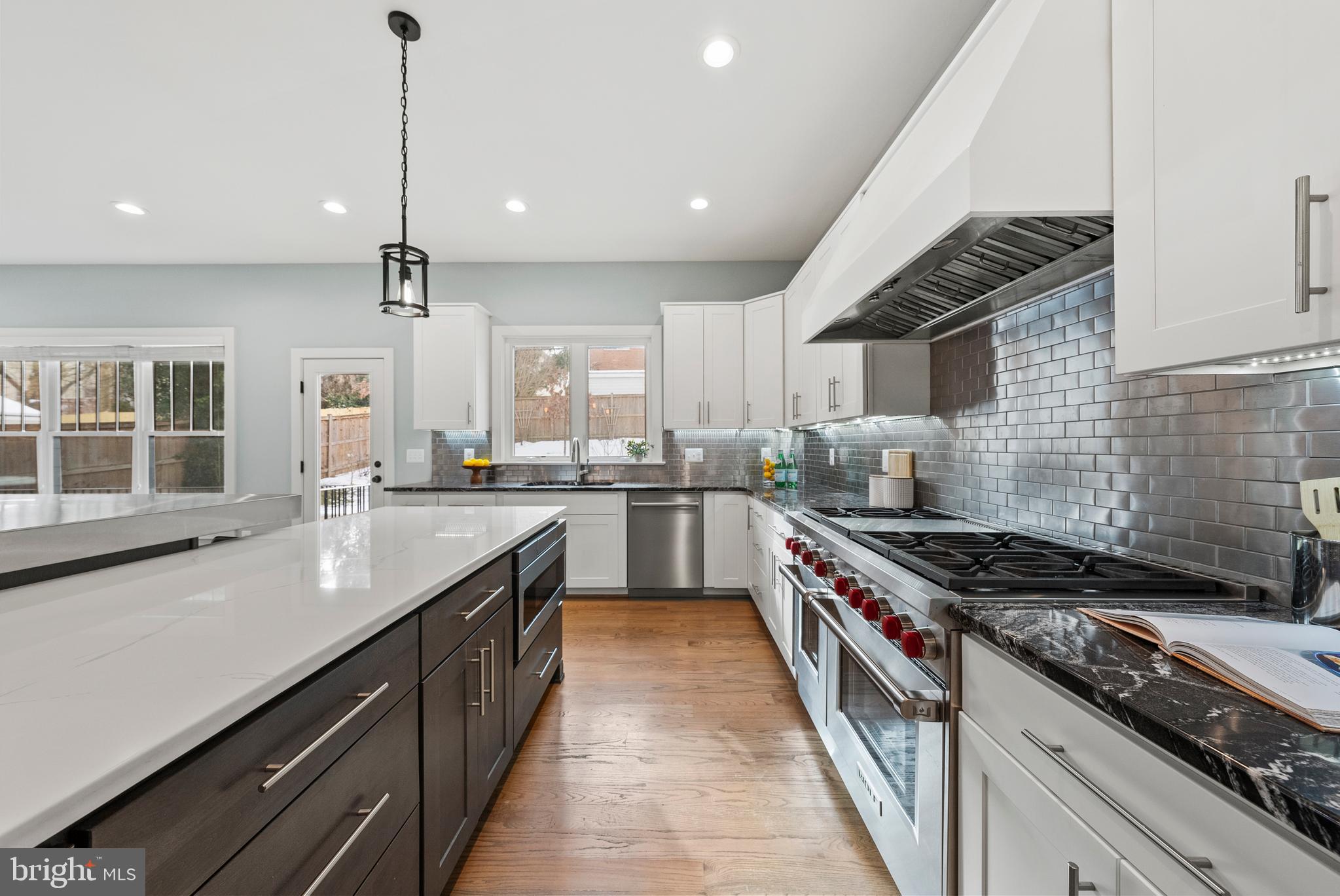 ADDISON HEIGHTS - Residential