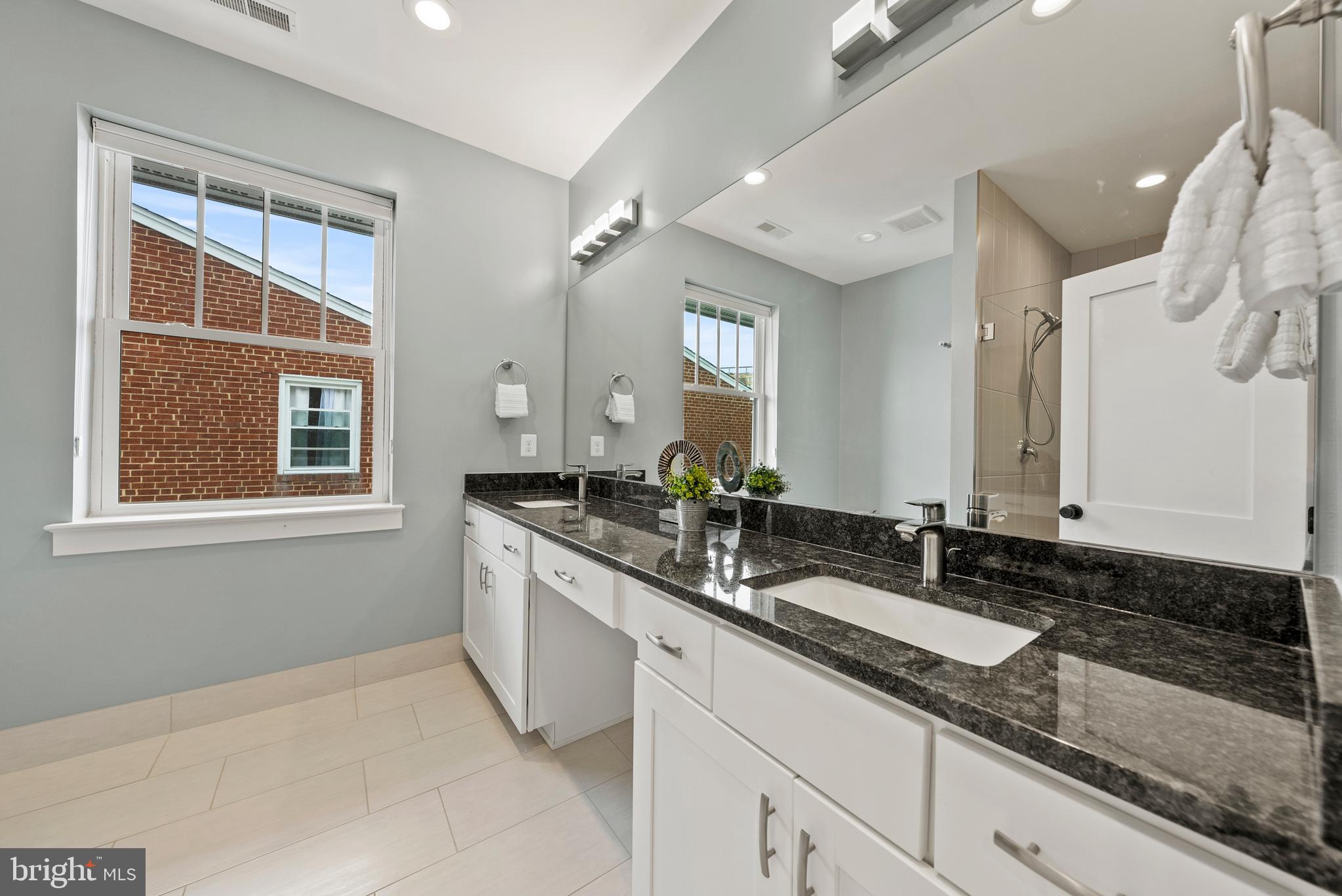 ADDISON HEIGHTS - Residential