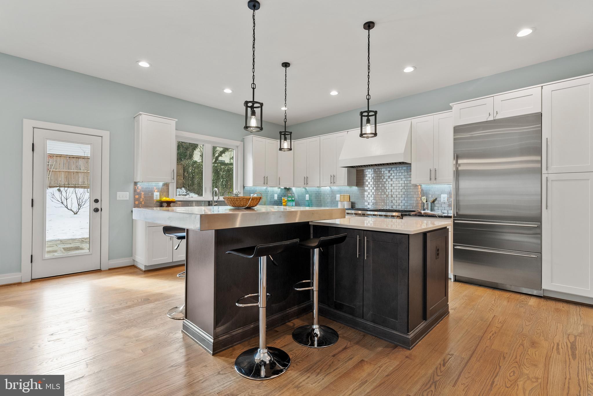 ADDISON HEIGHTS - Residential