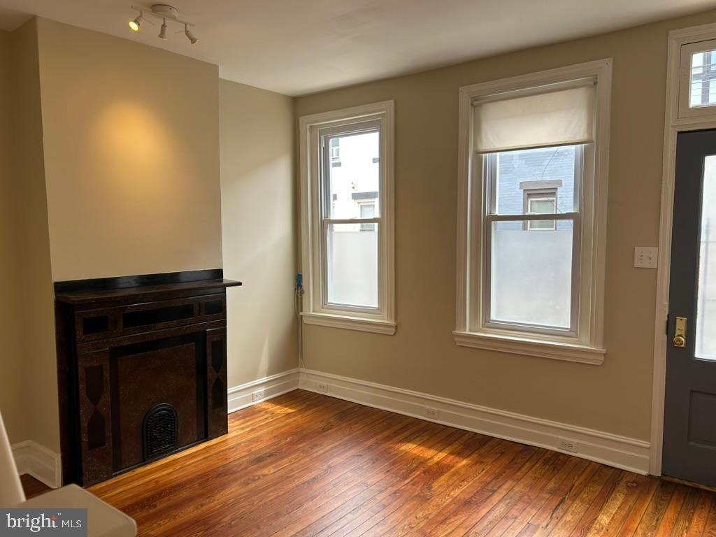 WEST KENSINGTON - Residential