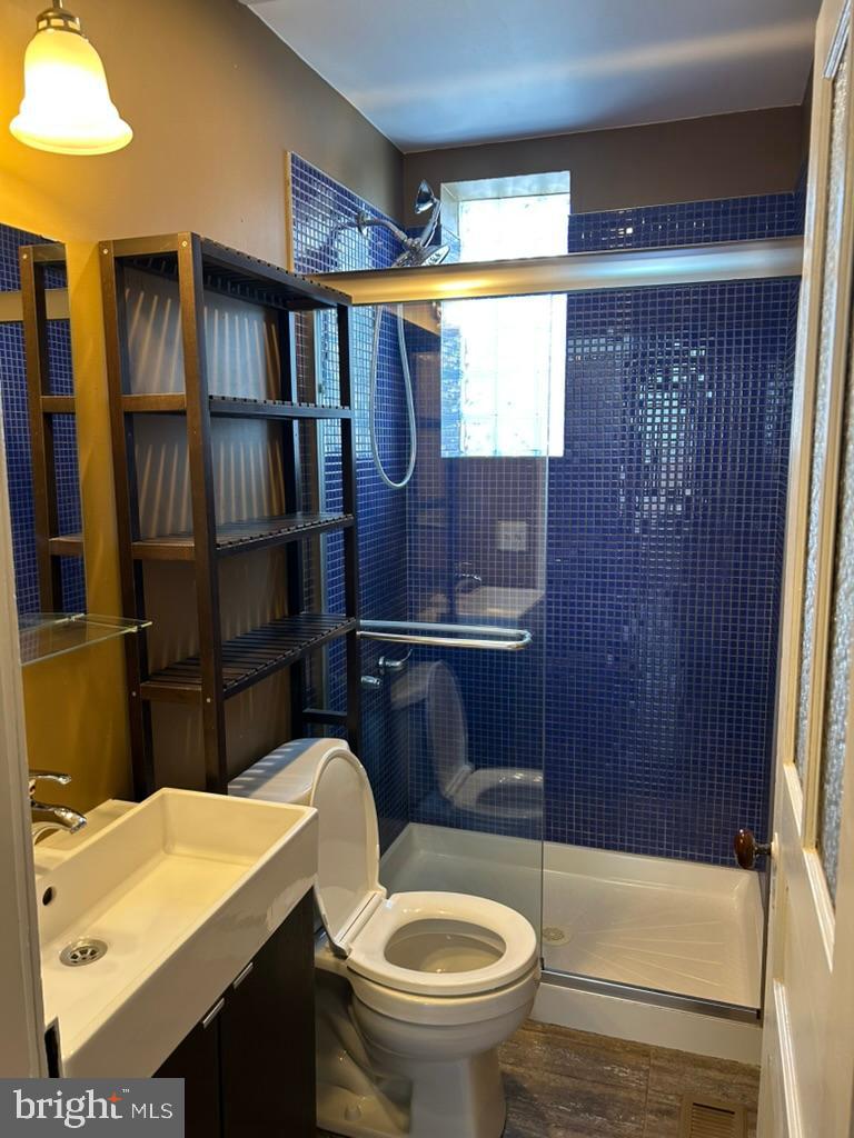 WEST KENSINGTON - Residential