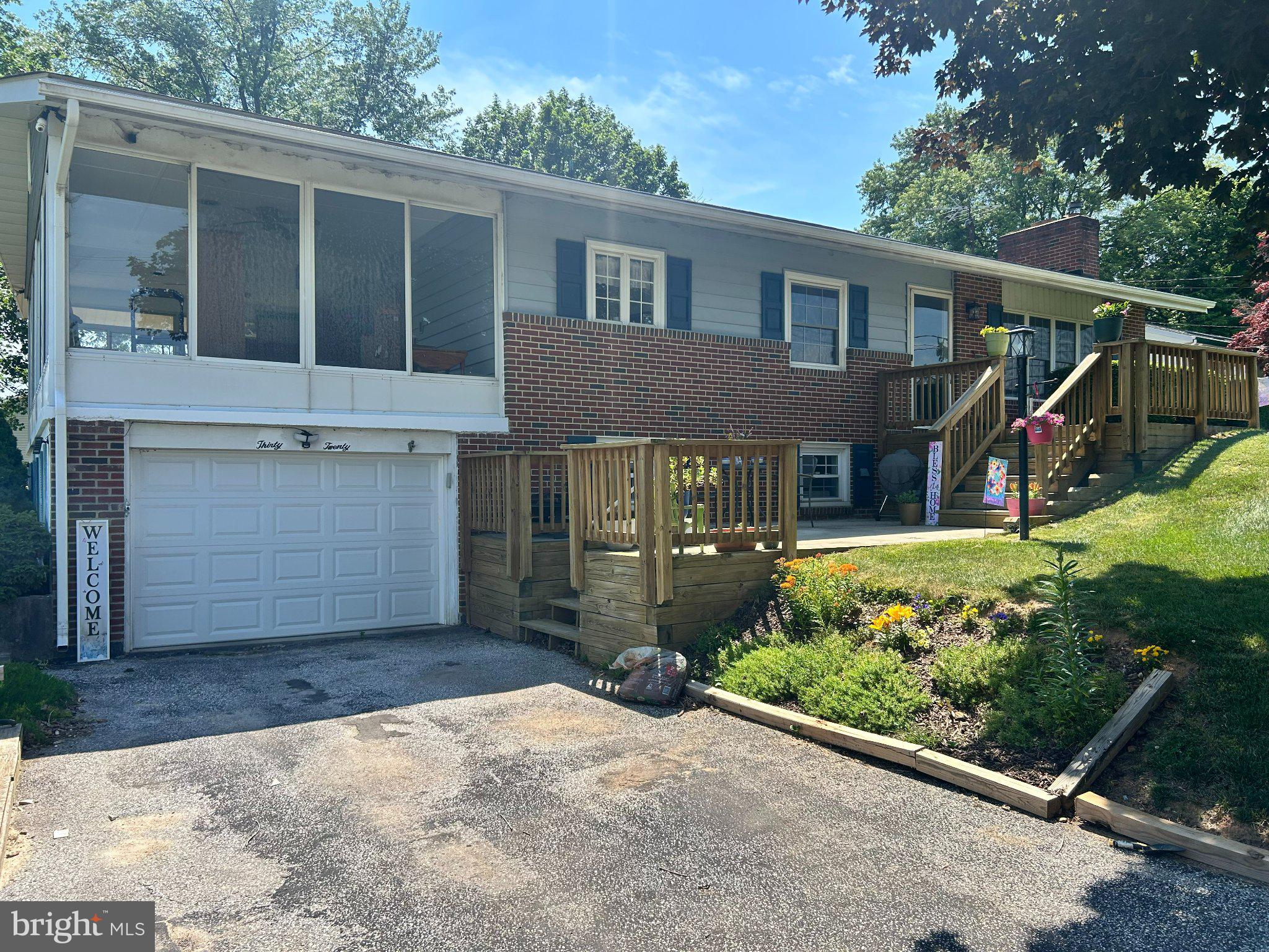 BIRD HILL - Residential