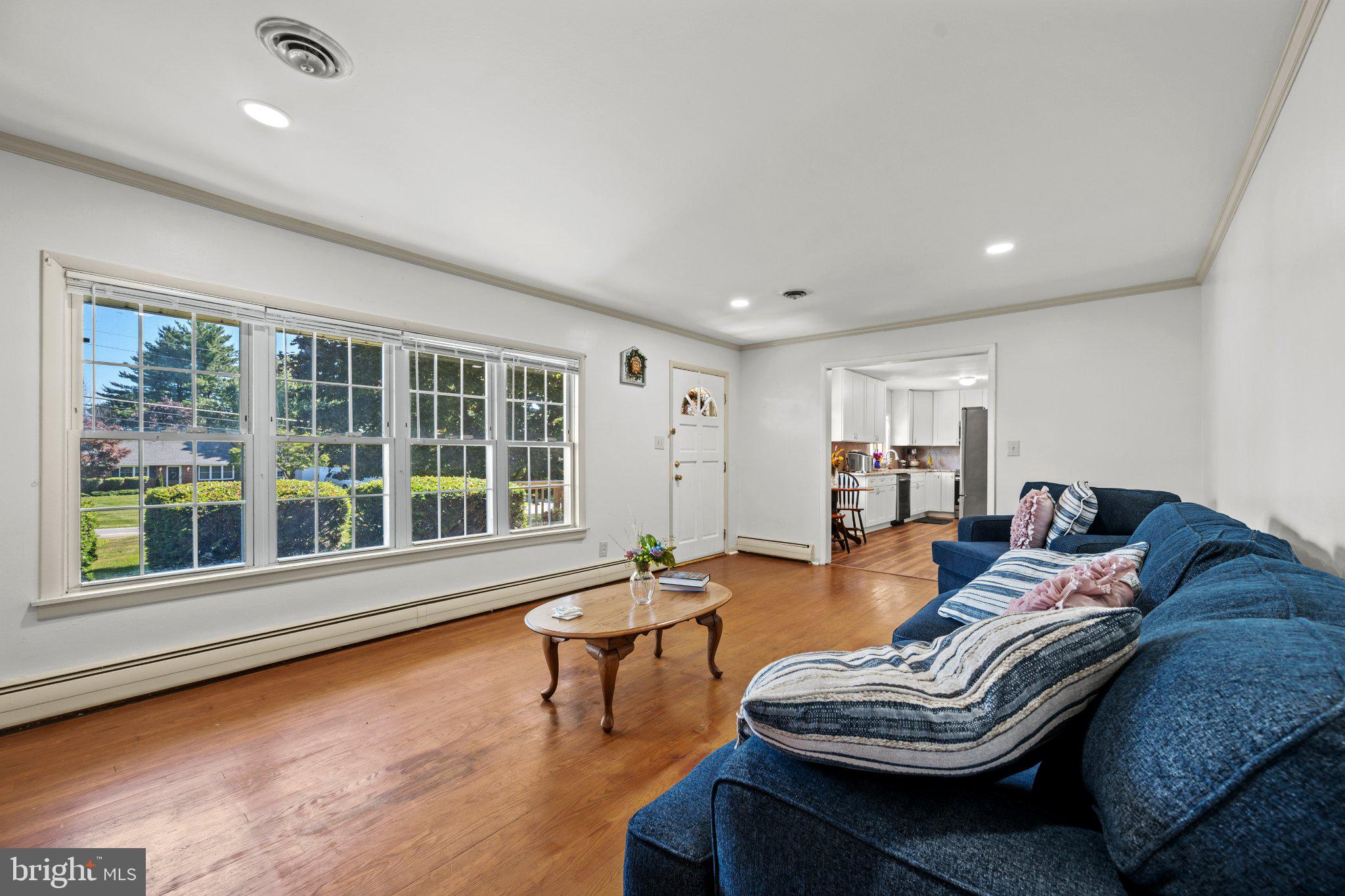 BIRD HILL - Residential