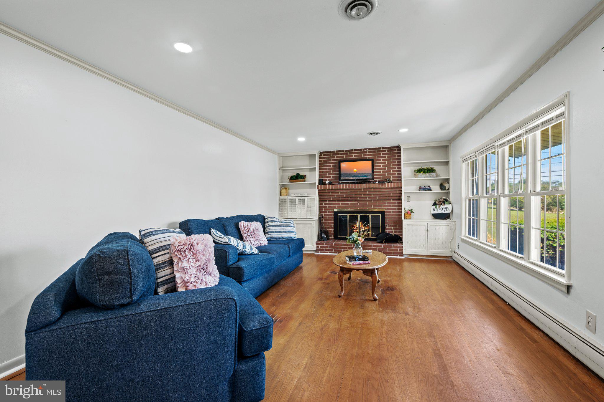 BIRD HILL - Residential