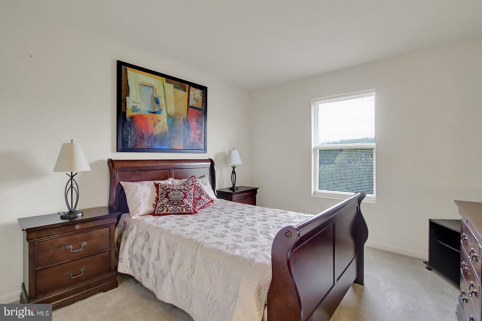 LAUREL VISTAS - Residential